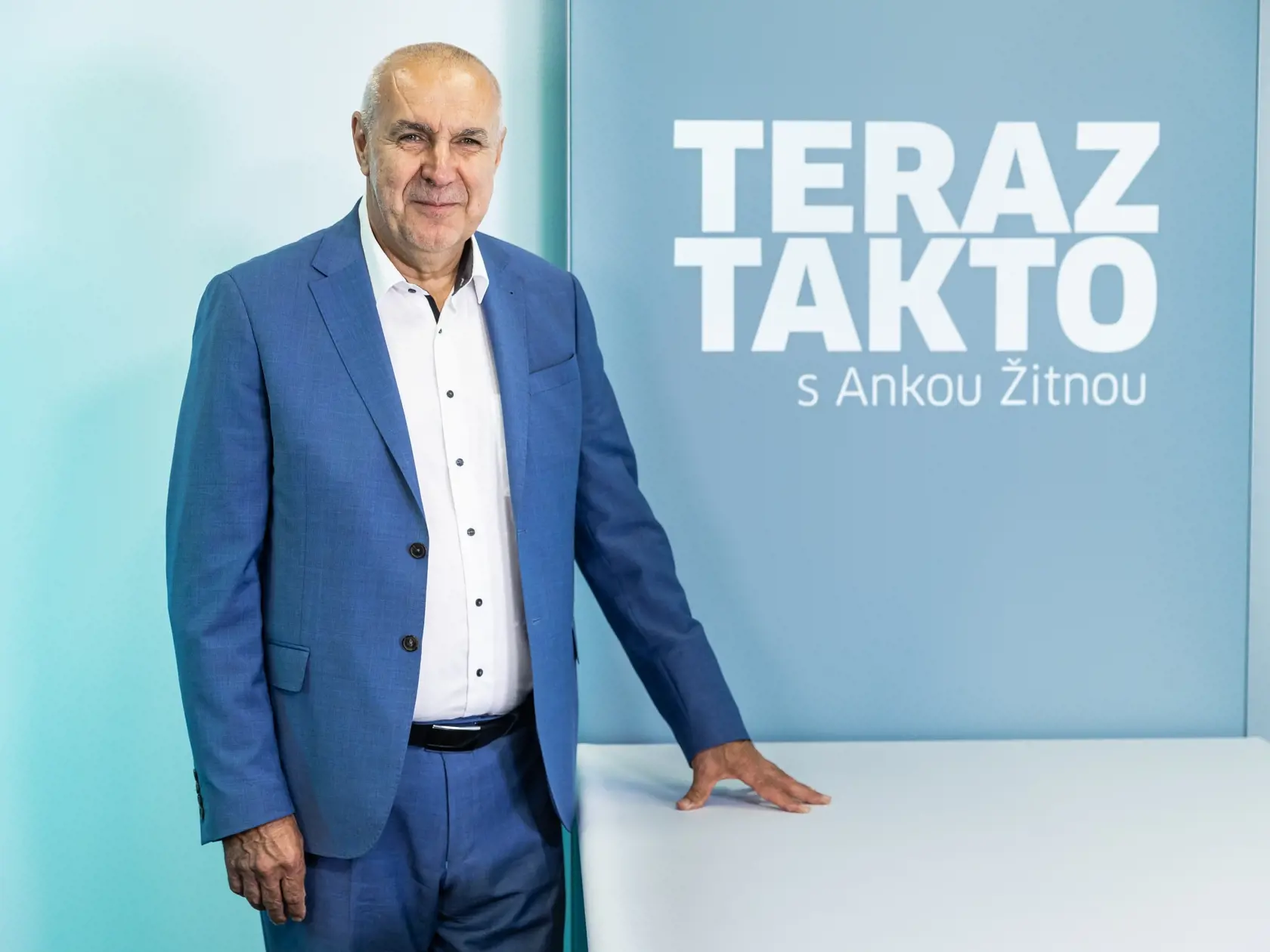 Diskusná relácia "Teraz Takto", ktorej hosťom bol Vladimír Slezák. Povedal, čo očakávajú firmy a podnikatelia od vlády.