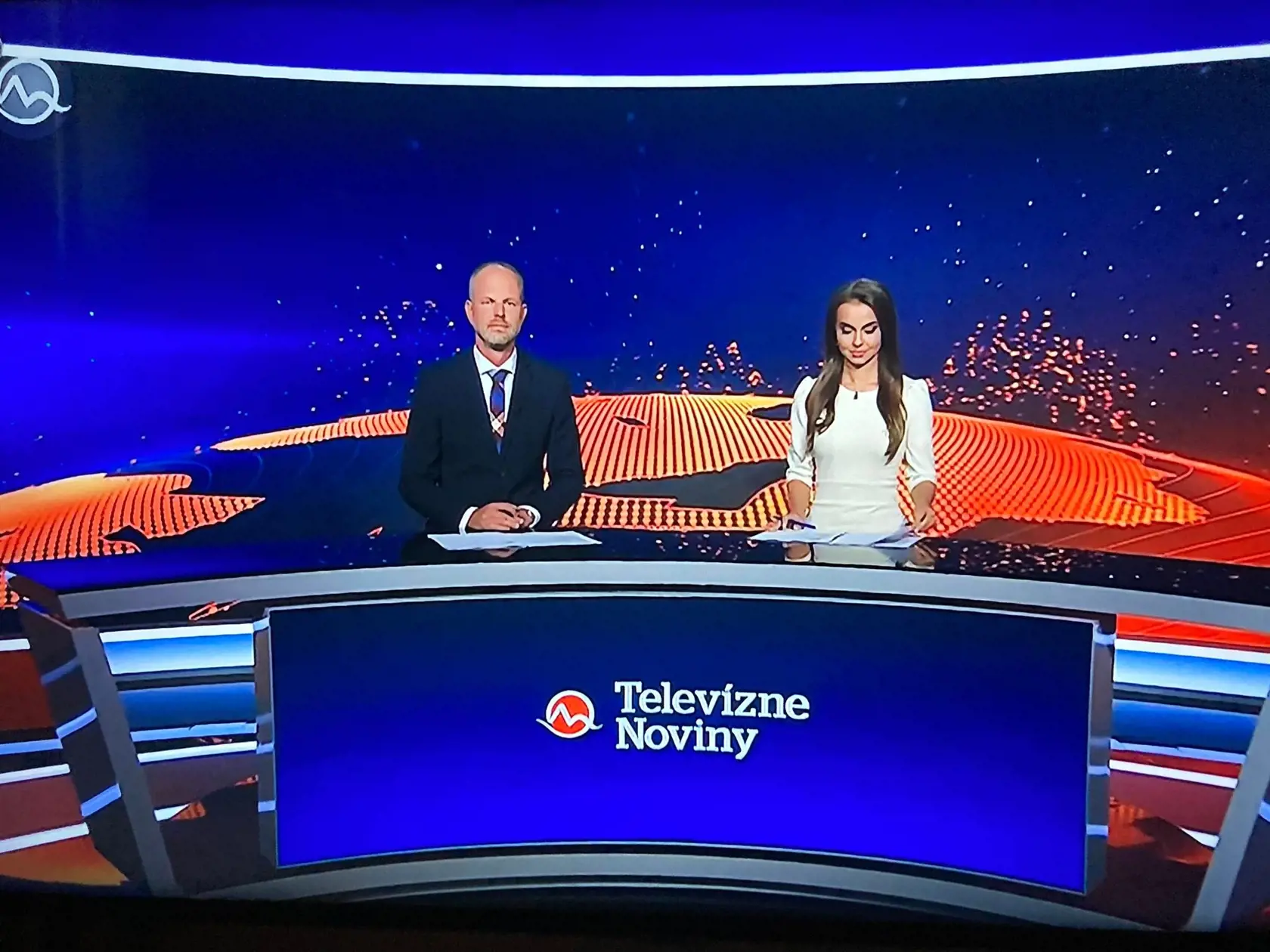 18. júl 2022: V Televíznych novinách sa premiérovo objavila nová dvojica - Daniel Očenáš a Zuzana Čimová.
