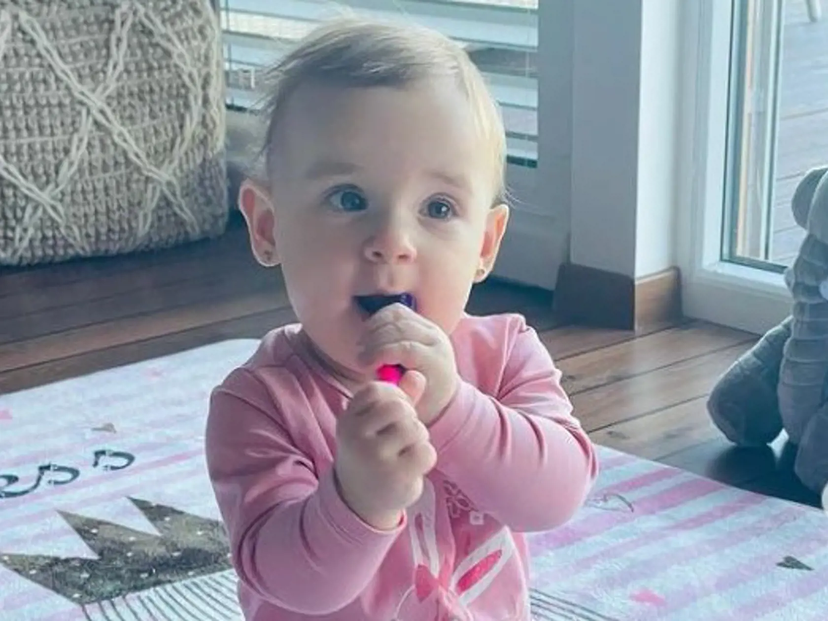 Malá Leuška je stále živé striebro. Monika Beňová chodí najnovšie pracovať do Európskeho parlamentu, no napriek tomu robí malá pokroky.