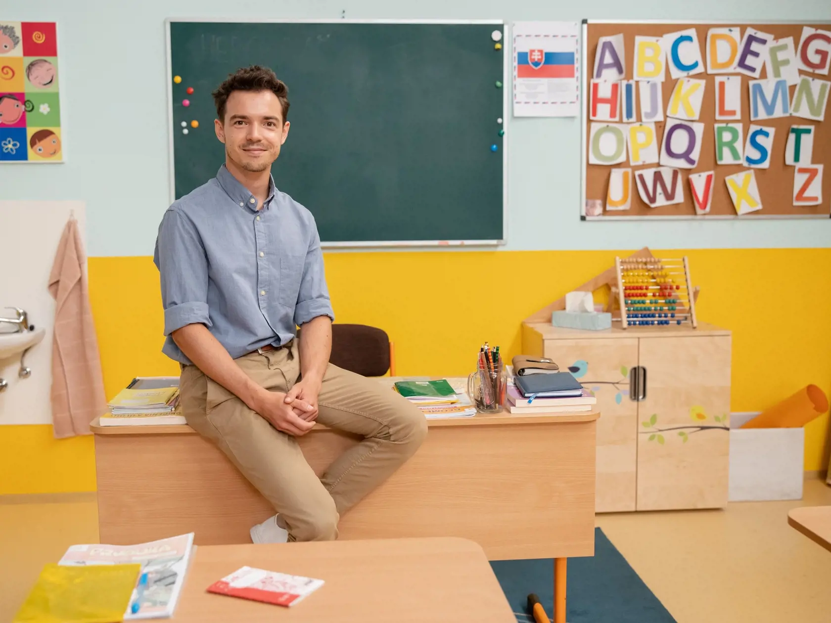 Pokrokový učiteľ v Oteckoch. Dávid je za novú rolu v seriáli vďačný.