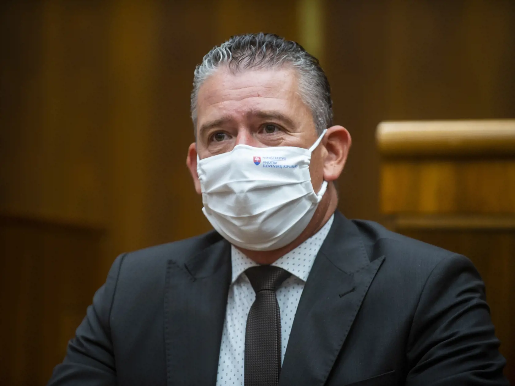 Na snímke minister vnútra SR Roman Mikulec (OĽaNO) počas hlasovania o vyslovení nedôvery šéfovi rezortu vnútra na zasadnutí 40. schôdze Národnej rady SR v Bratislave v piatok 24. septembra 2021. FOTO TASR - Jakub Kotian