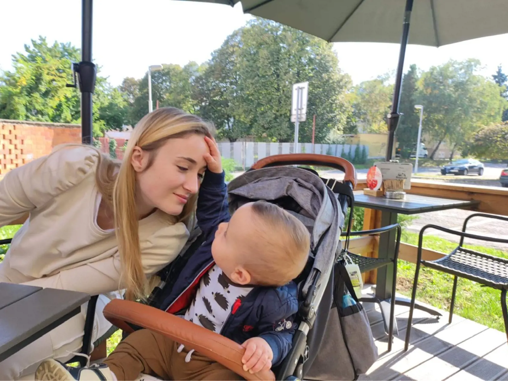 Ročný Alexis svoju maminku Megan (21) miluje, je na ňu naviazaný. Odlúčenie od nej bude najmä trestom pre neho.