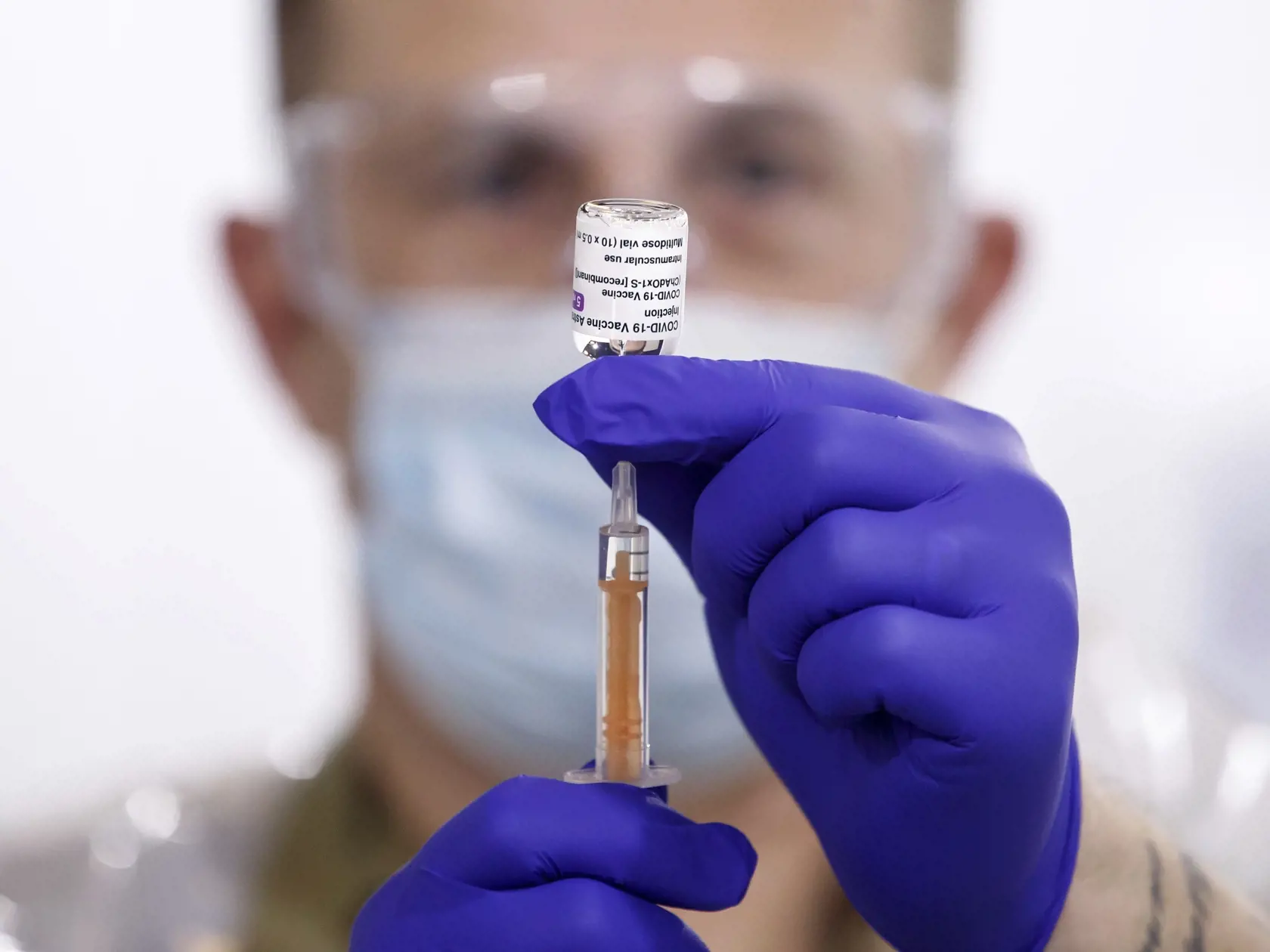 Vakcína od AstraZeneca je takzvaná vektorová vakcína.