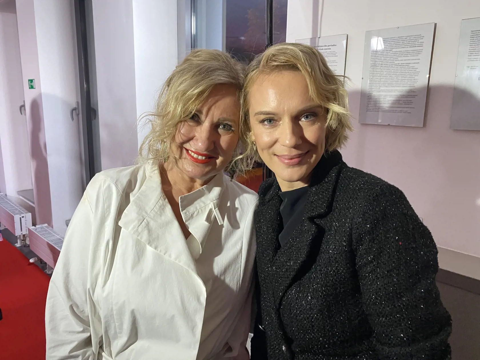Cenu Hercova misia prišla Antónii Liškovej odovzdať jej kamarátka producentka Adriana Kronerová. Herečka bola z toho nesmierne dojatá, pretože ešte pár minút predtým si telefonovali a netušila, že sa uvidia.