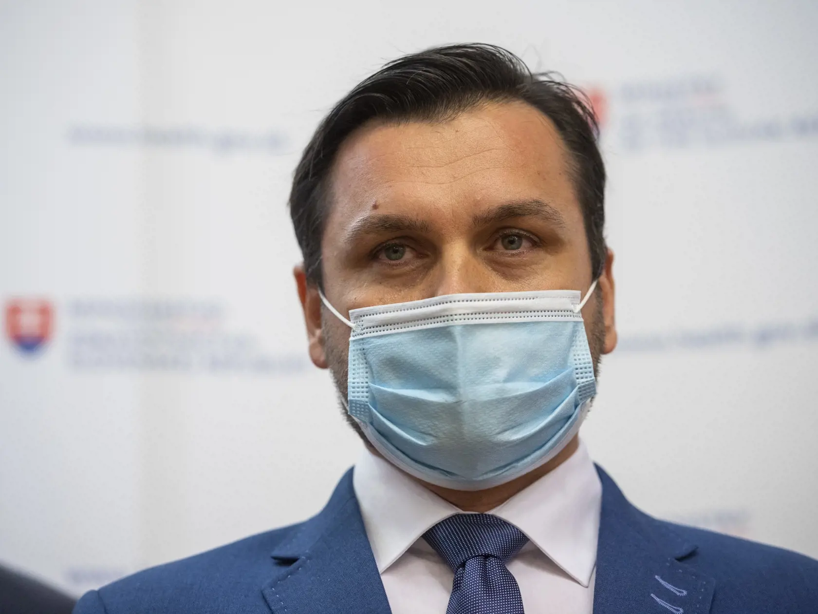 Na snímke štátny tajomník Ministerstva zdravotníctva (MZ) SR Peter Stachura počas tlačovej konferencie po skončení konferencie Onkológia na Slovensku: realita vs. očakávania. V Bratislave 26. júna 2020. FOTO TASR - Jaroslav Novák