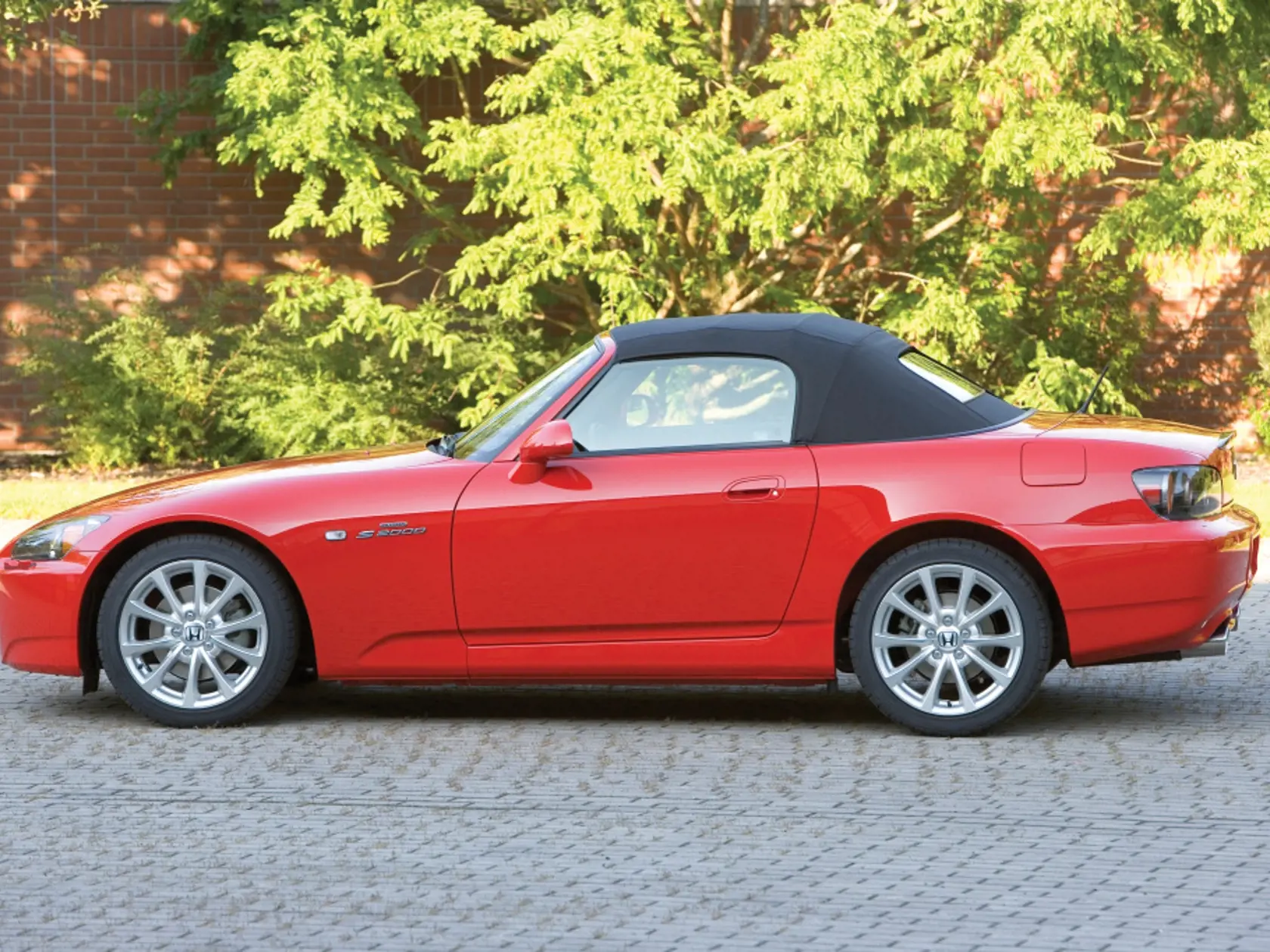Honda S2000 (AP2)