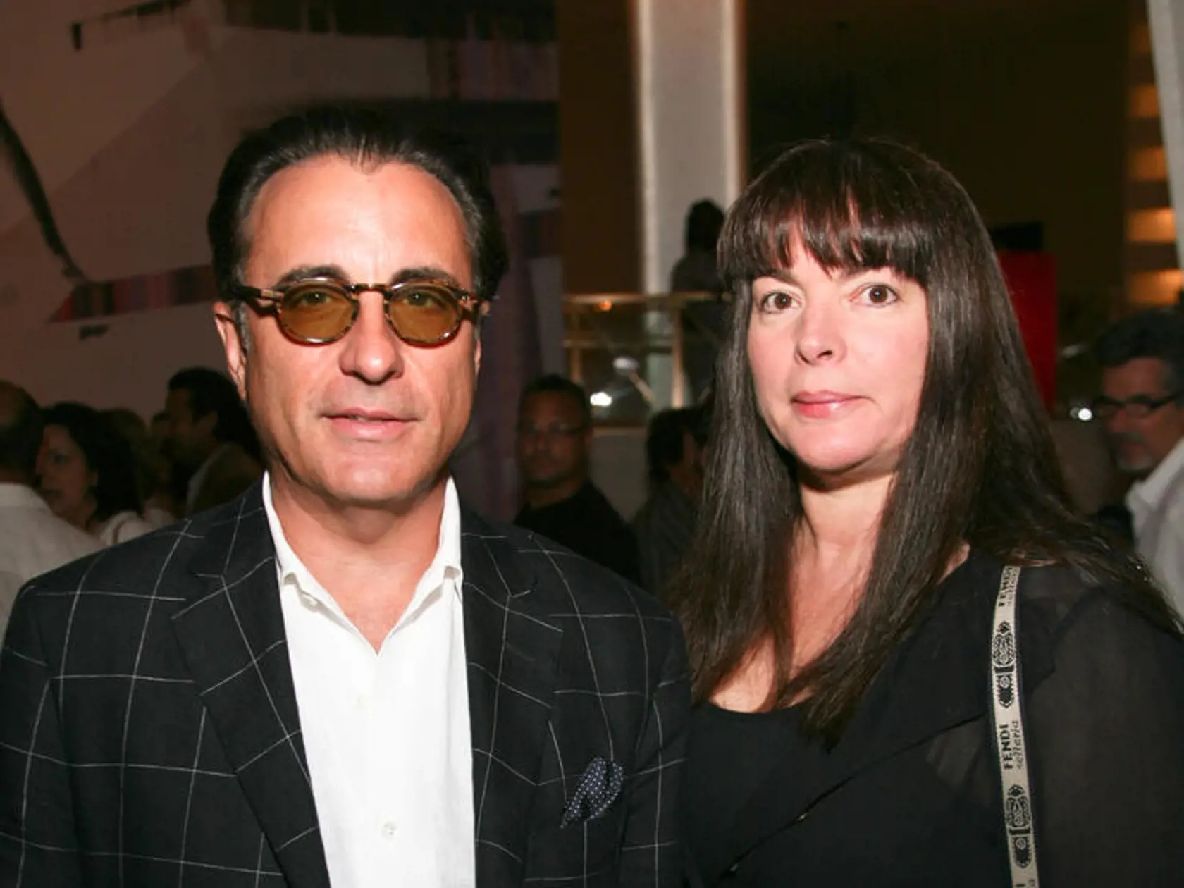 Andy Garcia & Marivi Lorido Garcia: Známy herec je ženatý od roku 1982 a sám povedal, že je to jeho najlepšie rozhodnutie. Svoju ženu vraj požiadal o roku okamžite a vďaka tomu sú svoji. 