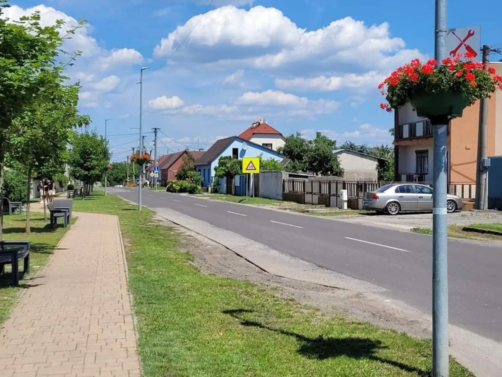 V obci Veľké Leváre našli dievčatko v bezvedomí, so stopami po bitke a popáleninami.