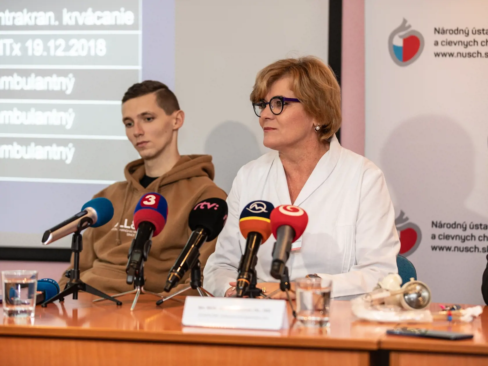 Prvú implantáciu umelého srdca na Slovensku vykonali 1. novembra 2017 v Národnom ústave srdcových a cievnych chorôb v Bratislave, bola to prvá operácia tohto typu v krajinách V4.
