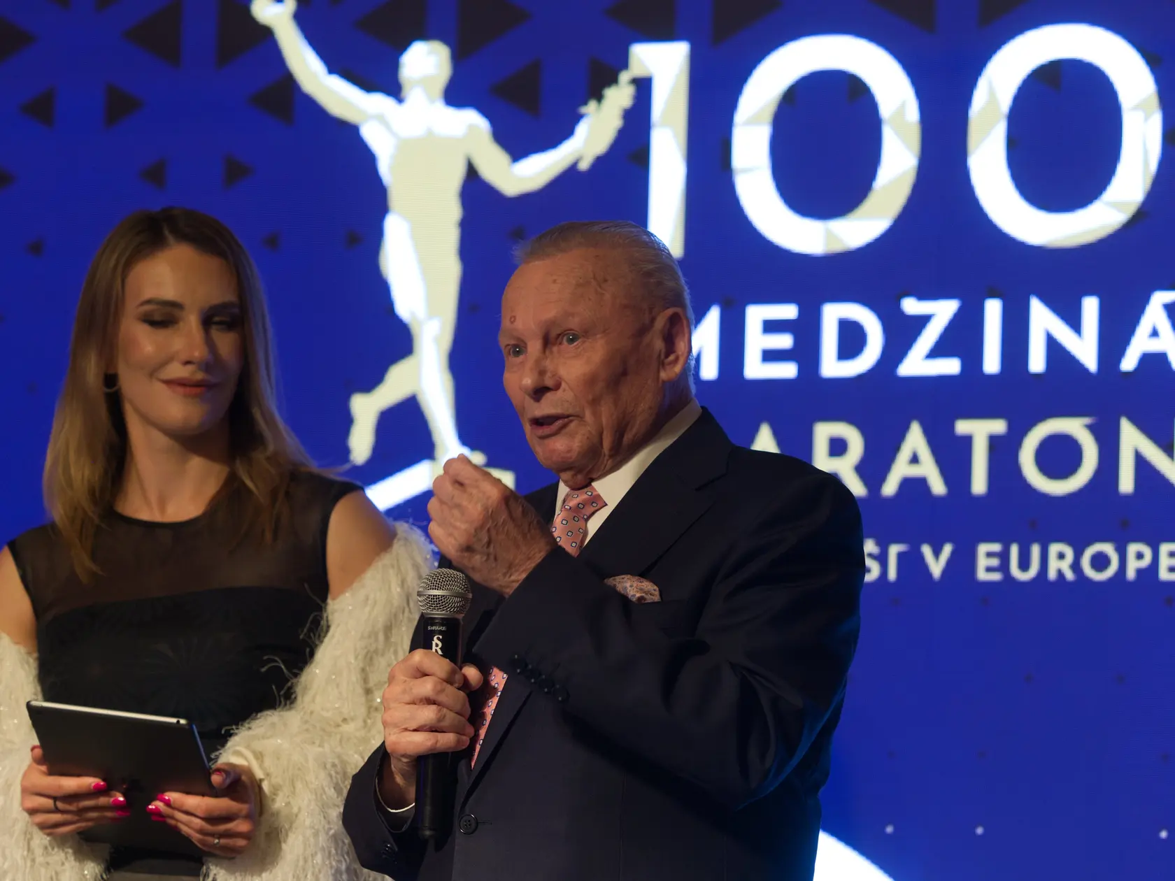 Radka Kovaľ Mazáková: Ako sa z televíznej moderátorky stala kráľovná motokrosového komentovania!