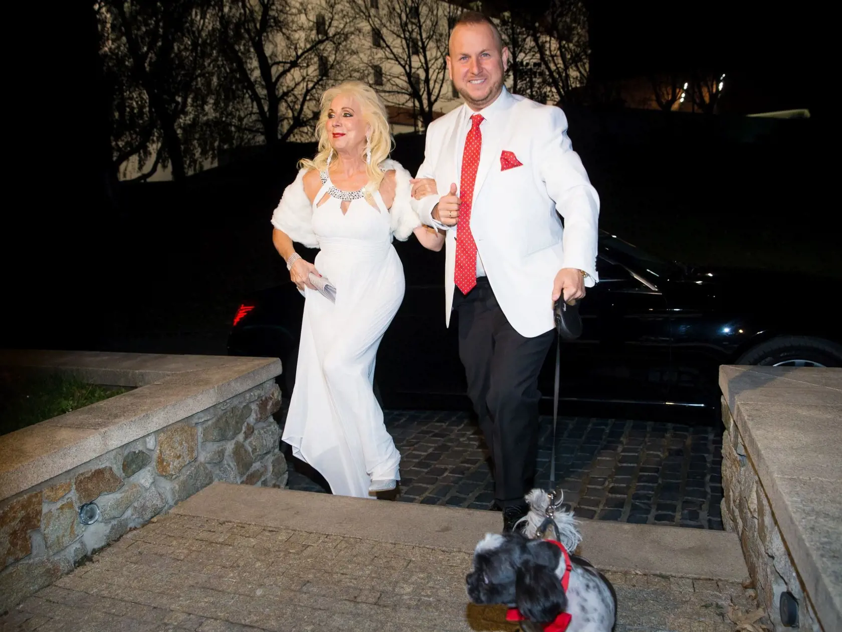 Posvadobná párty Martina Jakubca a Boženy Verešovej "Božanka" pre VIP platiacich hostí v jednej z bratislavských reštaurácií pod hradom.