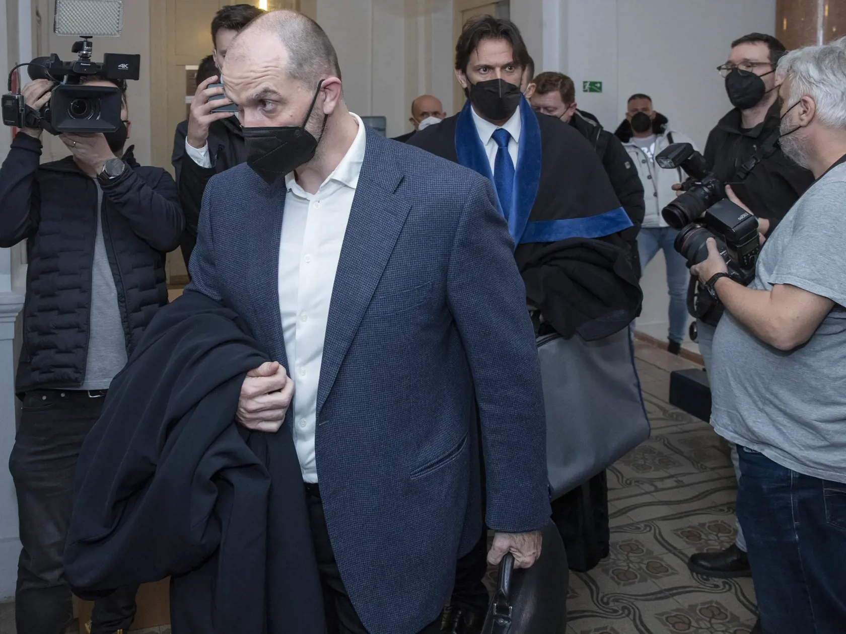 Otvorenie hlavného pojednávania v kauze Dobytkár na Špecializovanom trestnom súde v Banskej Bystrici. Na snímke zľava je Norbert Bödör a Robert Kaliňák.