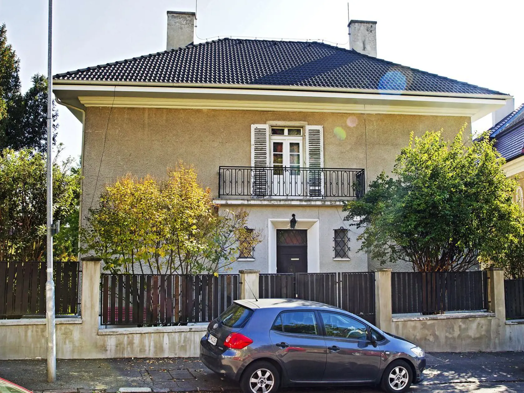 Luxusného domu sa herečka zbavila v septembri 2019.