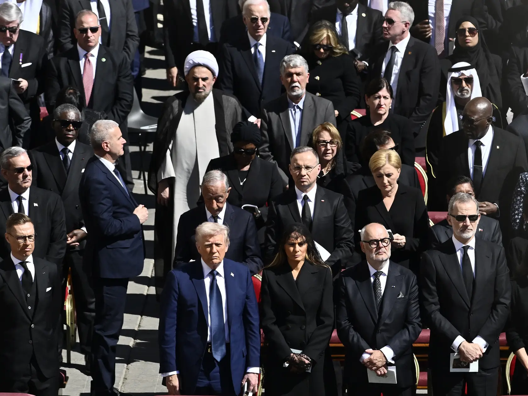 Trump s Melaniou na pohrebe pápeža Františka.
