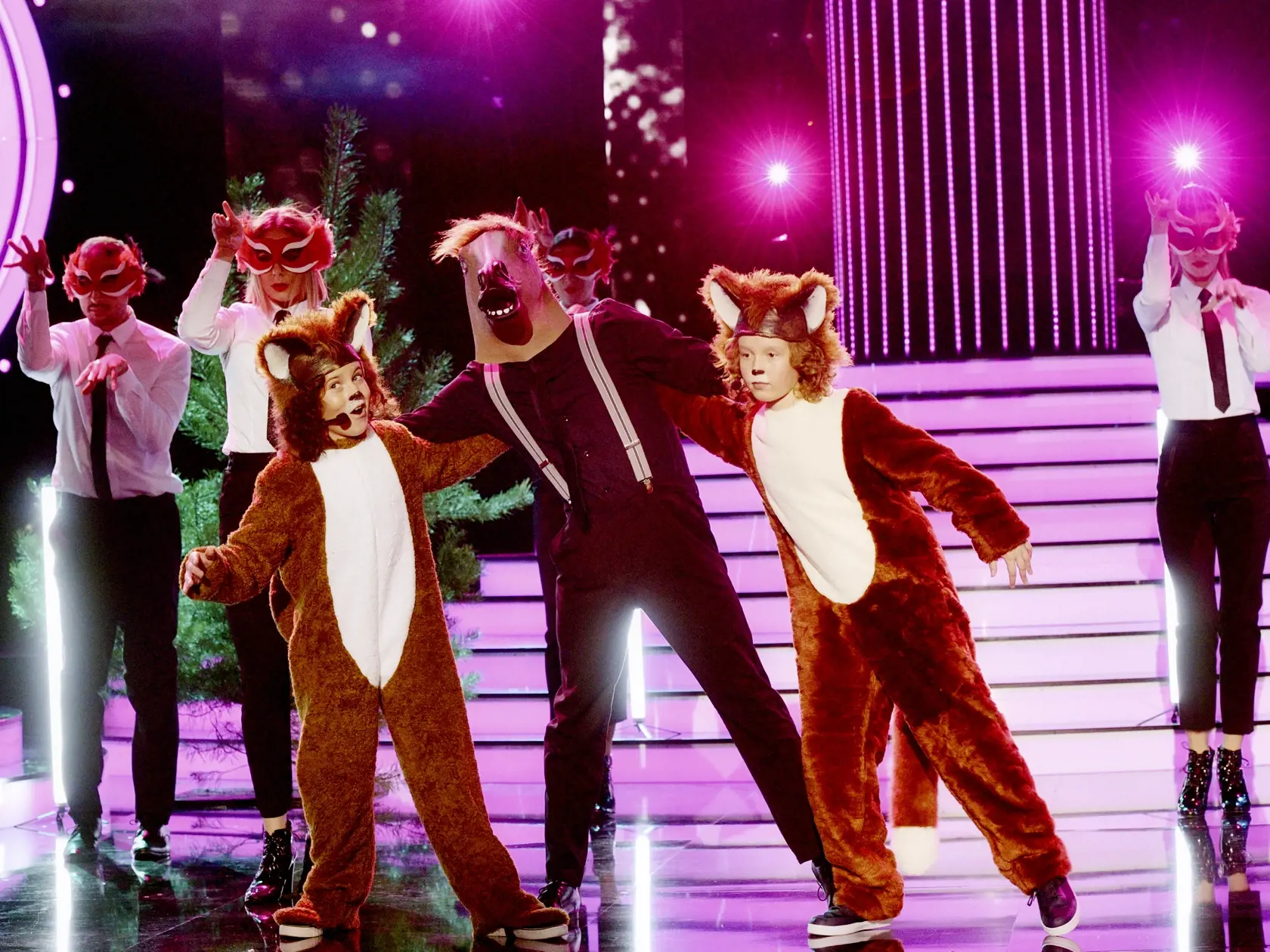 Lukáš Červený
vs Peter Brajerčík
– The Fox (Ylvis)