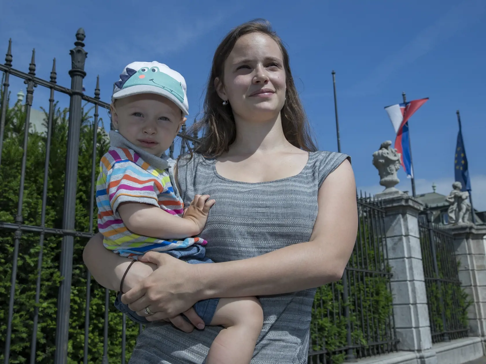 Od augusta sa mimoriadne zvýšila suma rodičovského príspevku. Rodič, ktorý predtým poberal materské, si tak polepší o viac ako 60 eur mesačne.