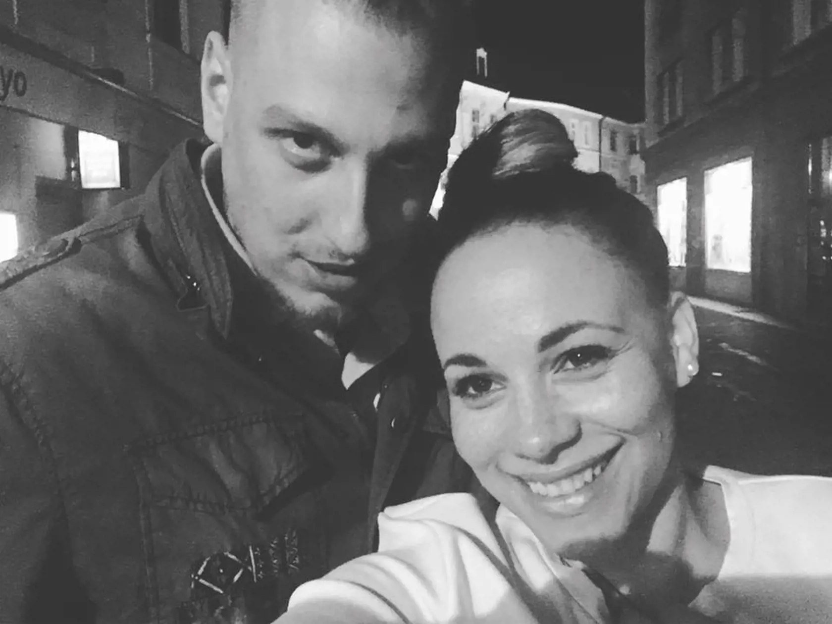 Tina a kontroverzný raper Separ sa vzali v máji 2014 po krátkom niekoľkomesačnom randení, keď si väčšina ľudí myslela, že len tak blbnú.