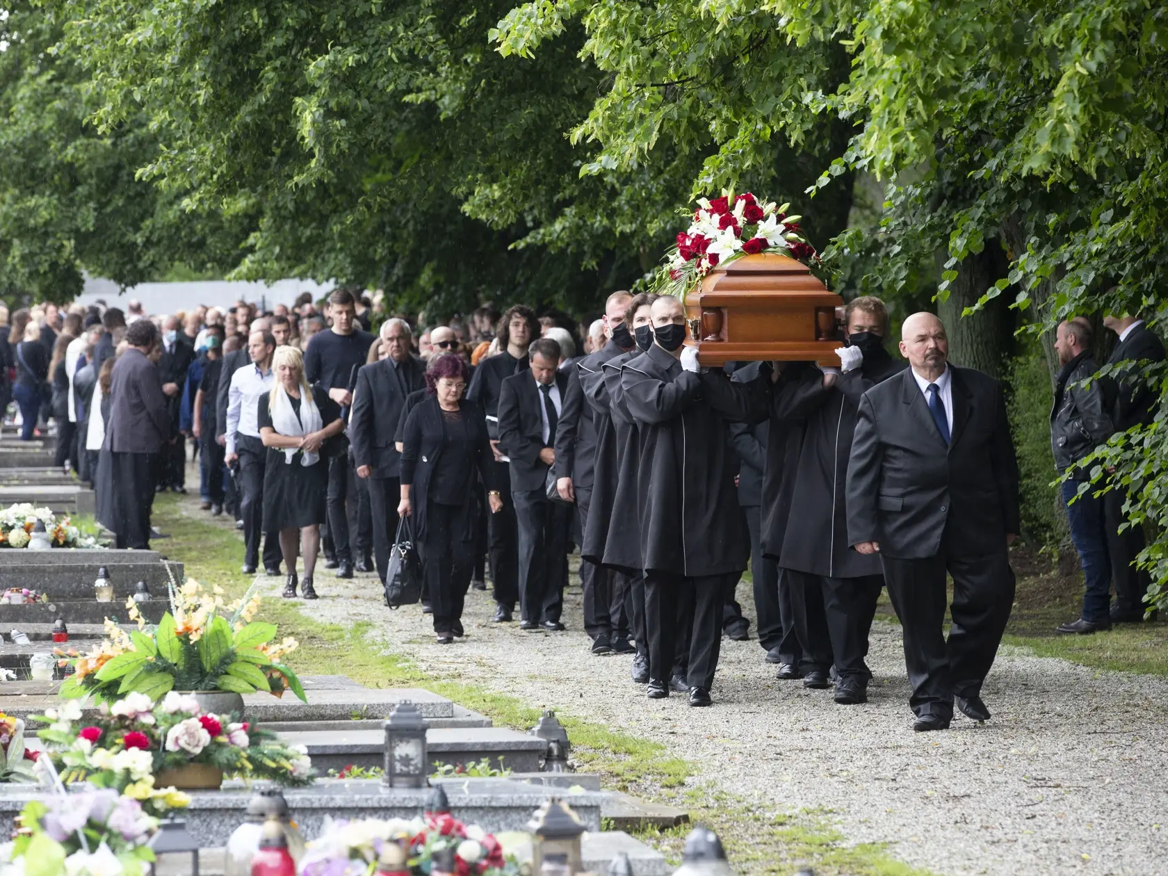 Pohreb zavraždeného učiteľa Jaroslava Budza vo Vrútkach.
Na obr.: 