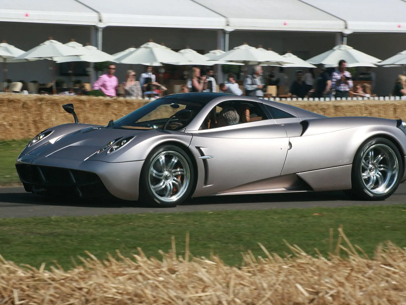 Pagani Huayra.