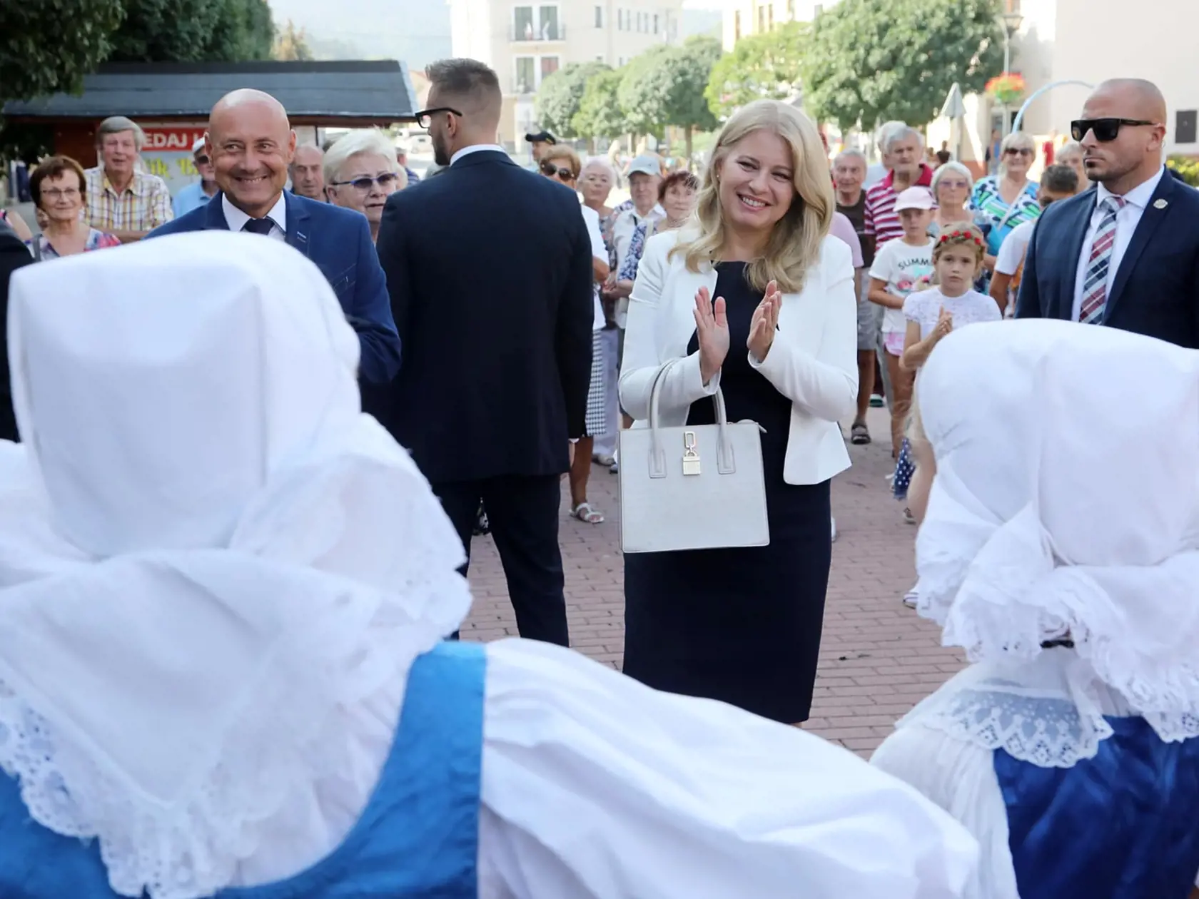 Prezidentka SR Zuzana Čaputová navštívila Starú Turú, Brezovú pod Bradlom, Myjavu.