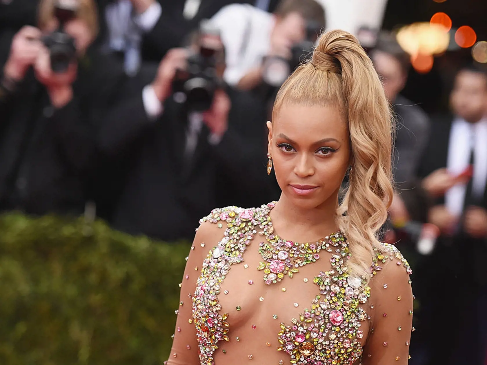 NEW YORK, NY - MAY 04:  Beyonce attends the "China: Through The Looking Glass" Costume Institute Benefit Gala at the Metropolitan Museum of Art on May 4, 2015 in New York City.  (Photo by Mike Coppola/Getty Images)