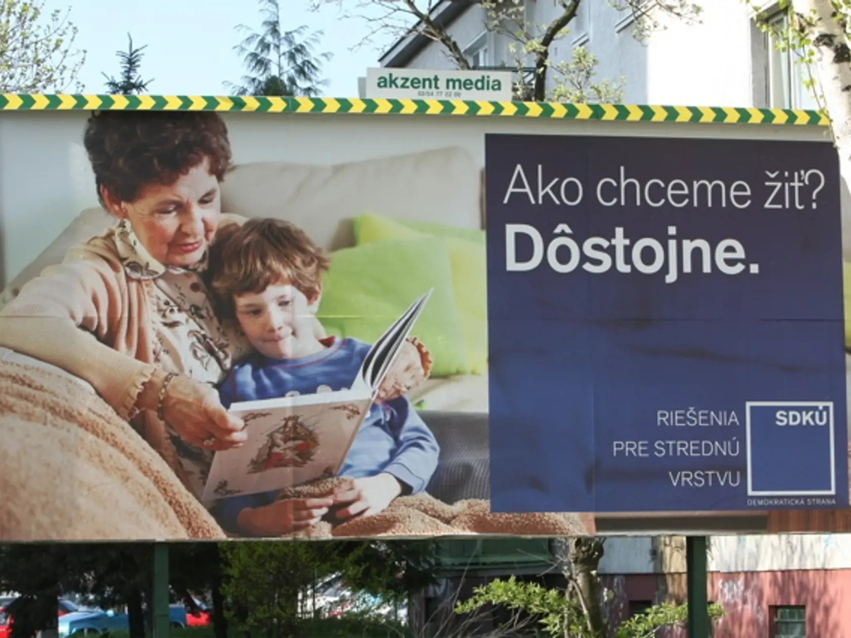 6. SDKÚ: Spravené síce profesionálne, ale úplne vlažne,
bez náboja, zásadných tém a dynamiky, ktoré by najsilnejšia
opozičná strana mala do kampane priniesť.
Foto: JÚLIUS DUBRAVAY