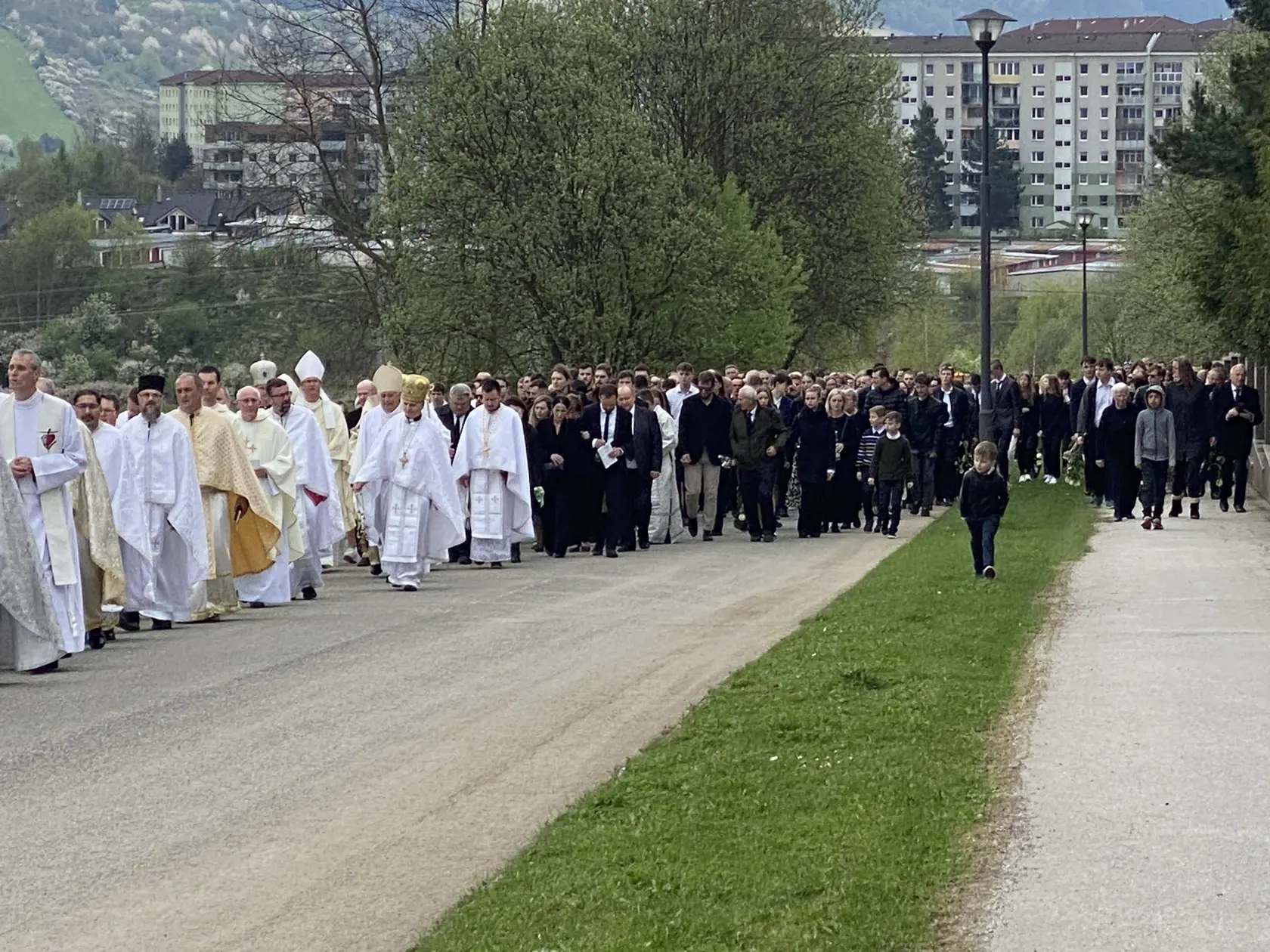 Pohreb troch obetí tragickej havárie pri Spišskej Kapitule v sobotu 6. 4. 2024.