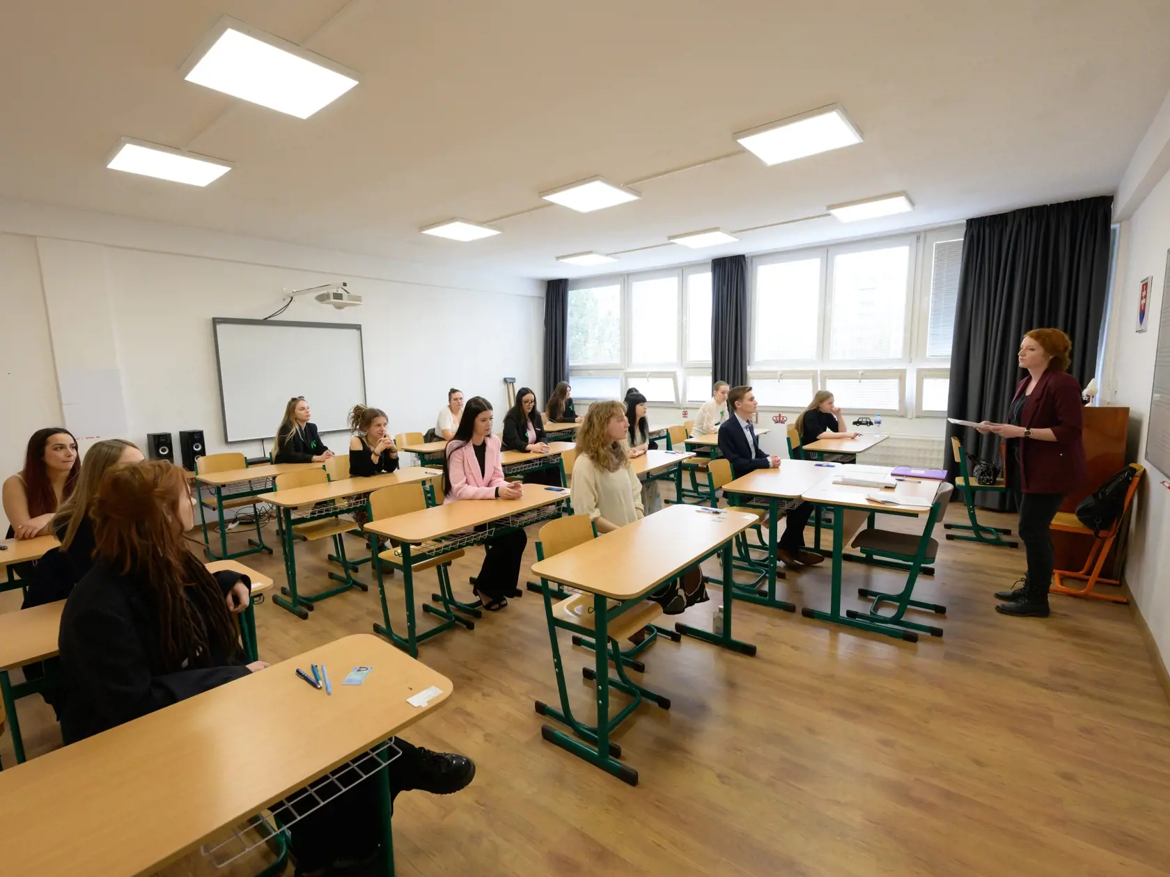 Na snímke príprava na písomné maturitné skúšky na Súkromnej škole umeleckého priemyslu v Topoľčanoch 11. marca 2025.