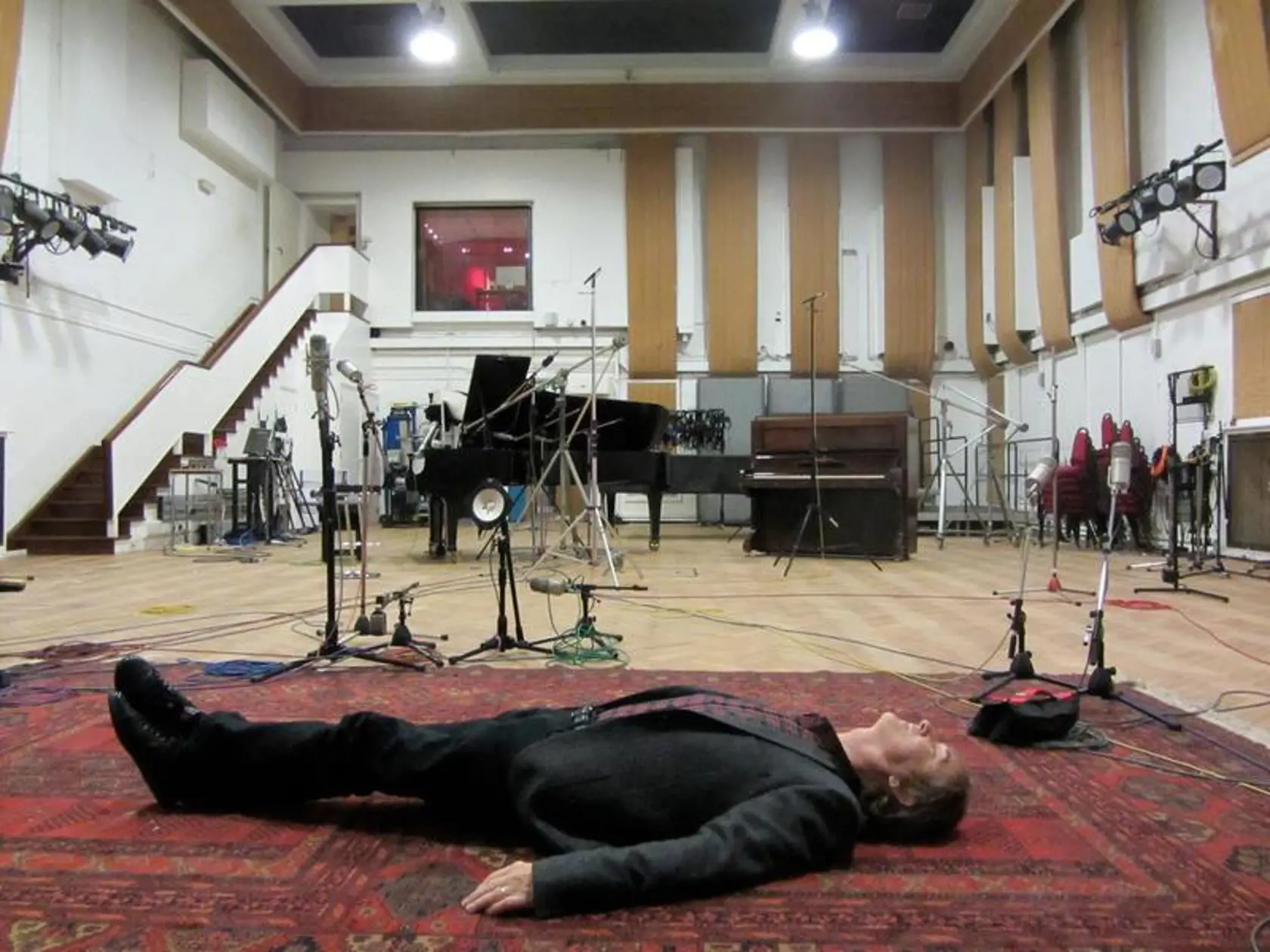 Miro Žbirka v známom nahrávacom štúdiu na Abbey Road.