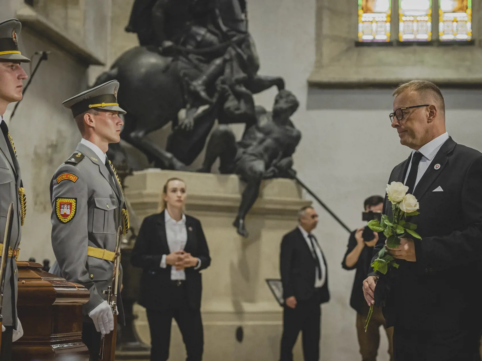 V bratislavskom Dóme Sv. Martina sauskutočnila verejná rozlúčka so zosnulým kardinálom Jozefom Tomkom. Na snímke predseda NRSR Boris Kollár.