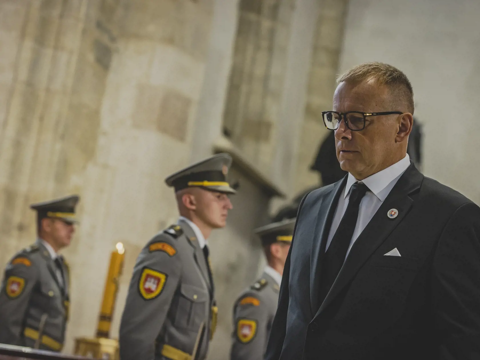 V bratislavskom Dóme Sv. Martina sauskutočnila verejná rozlúčka so zosnulým kardinálom Jozefom Tomkom. Na snímke predseda NRSR Boris Kollár.