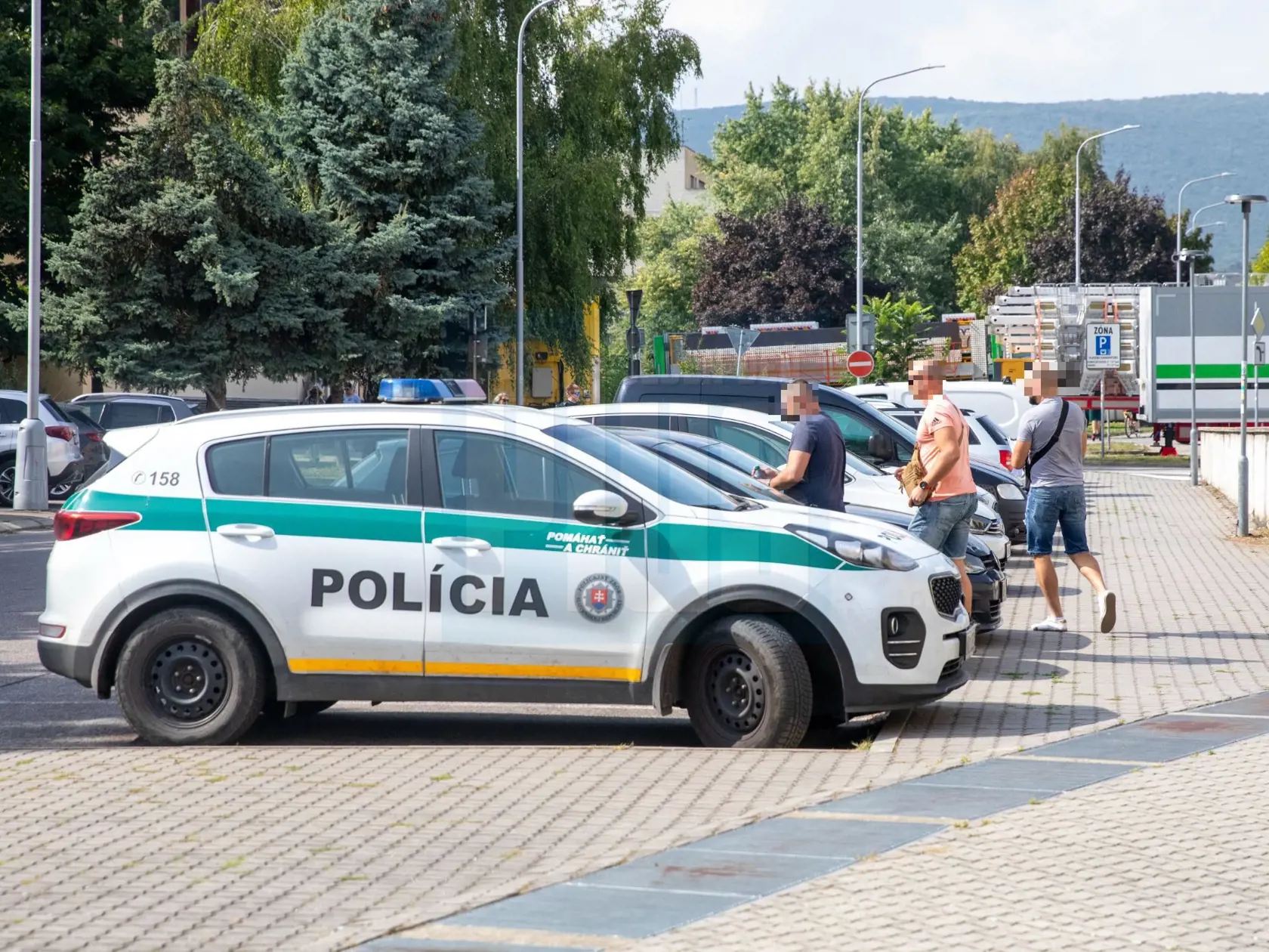 Podľa našich informácií sa muž, ktorému nešťastne vystrelila zbraň, psychicky zrútil.