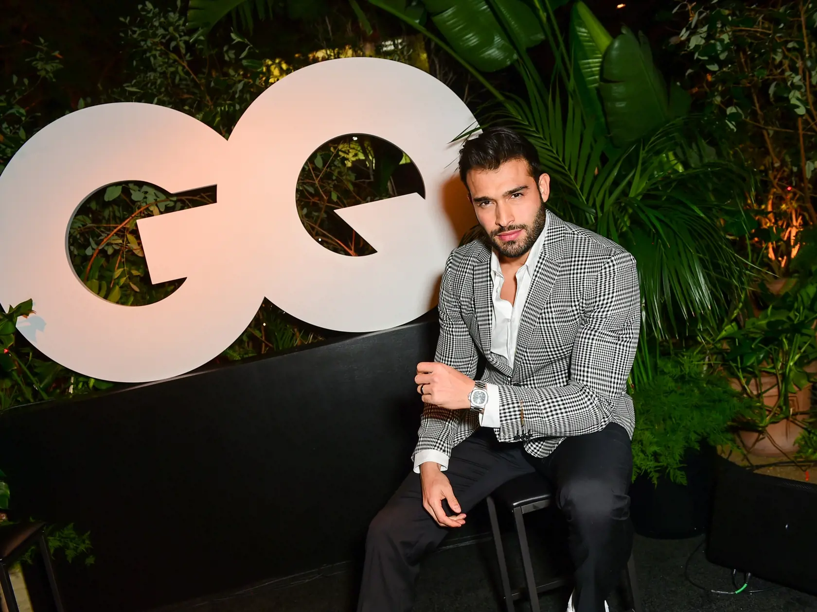 Sam Asghari sa živí ako model a herec.