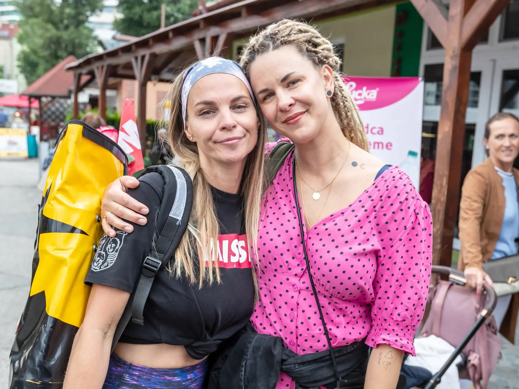 Na snímke štart charitatívnej akcie - Misia: Aby bol svet lepší, so štartom celebrít na trhovisku Miletičova. 