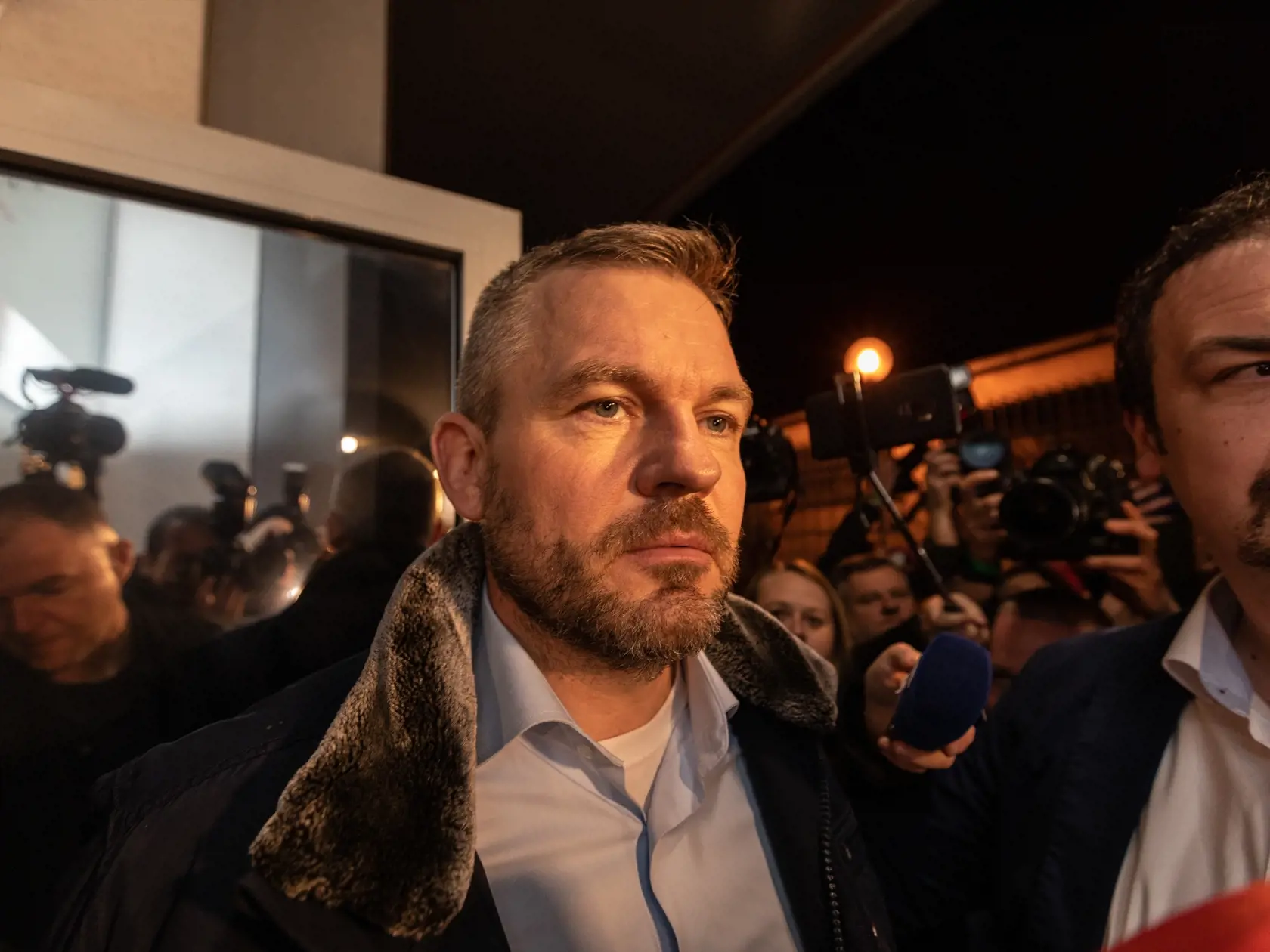 Príchody členov strany SMER-SD do volebného štábu na Súmračnej.
Na fotke Peter Pellegríni