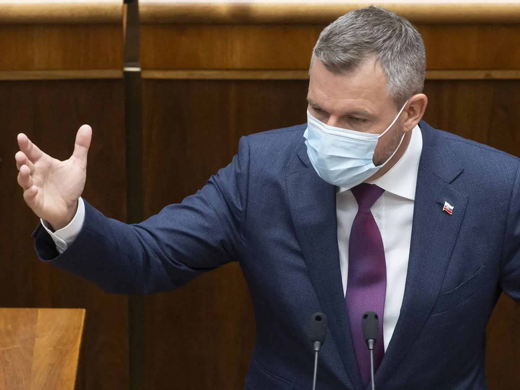 Na snímke poslanec parlamentu Peter Pellegrini (nezaradený) reční počas rozpravy o zvyšovaní cien energií v rámci 43. schôdze Národnej rady SR (NR SR) v stredu 29. septembra 2021 v Bratislave. FOTO TASR - Martin Baumann