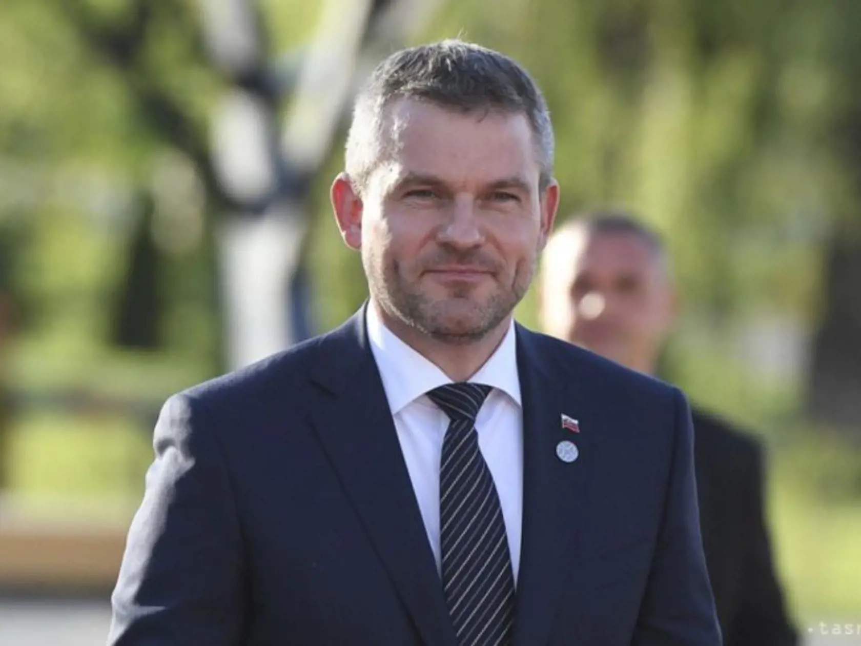 Peter Pellegrini aj tento rok poslal fanúšikom pozdrav z traktora.