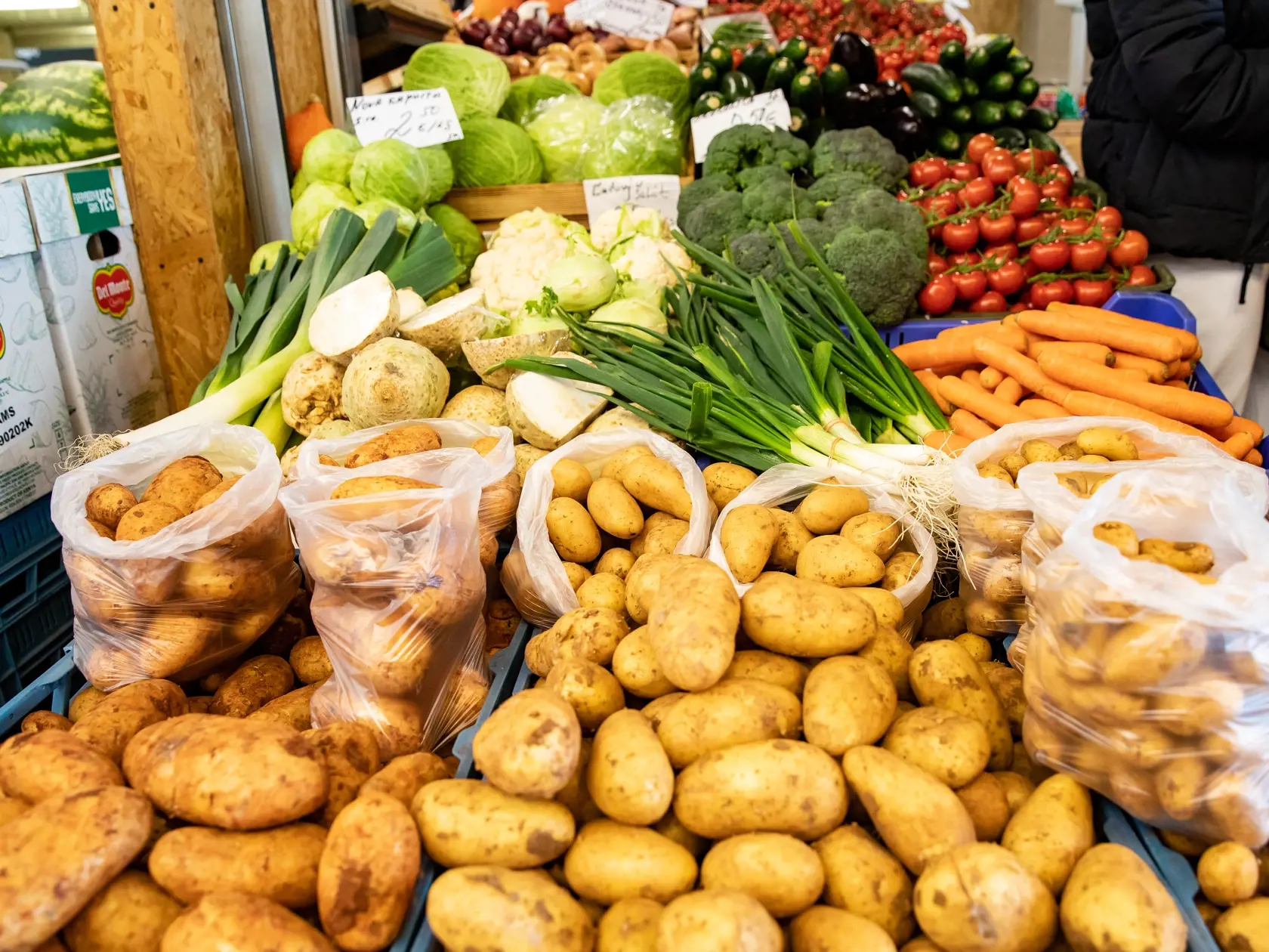 Covidové opatrenia vo Fresh Markete a trhovisku Miletičová.