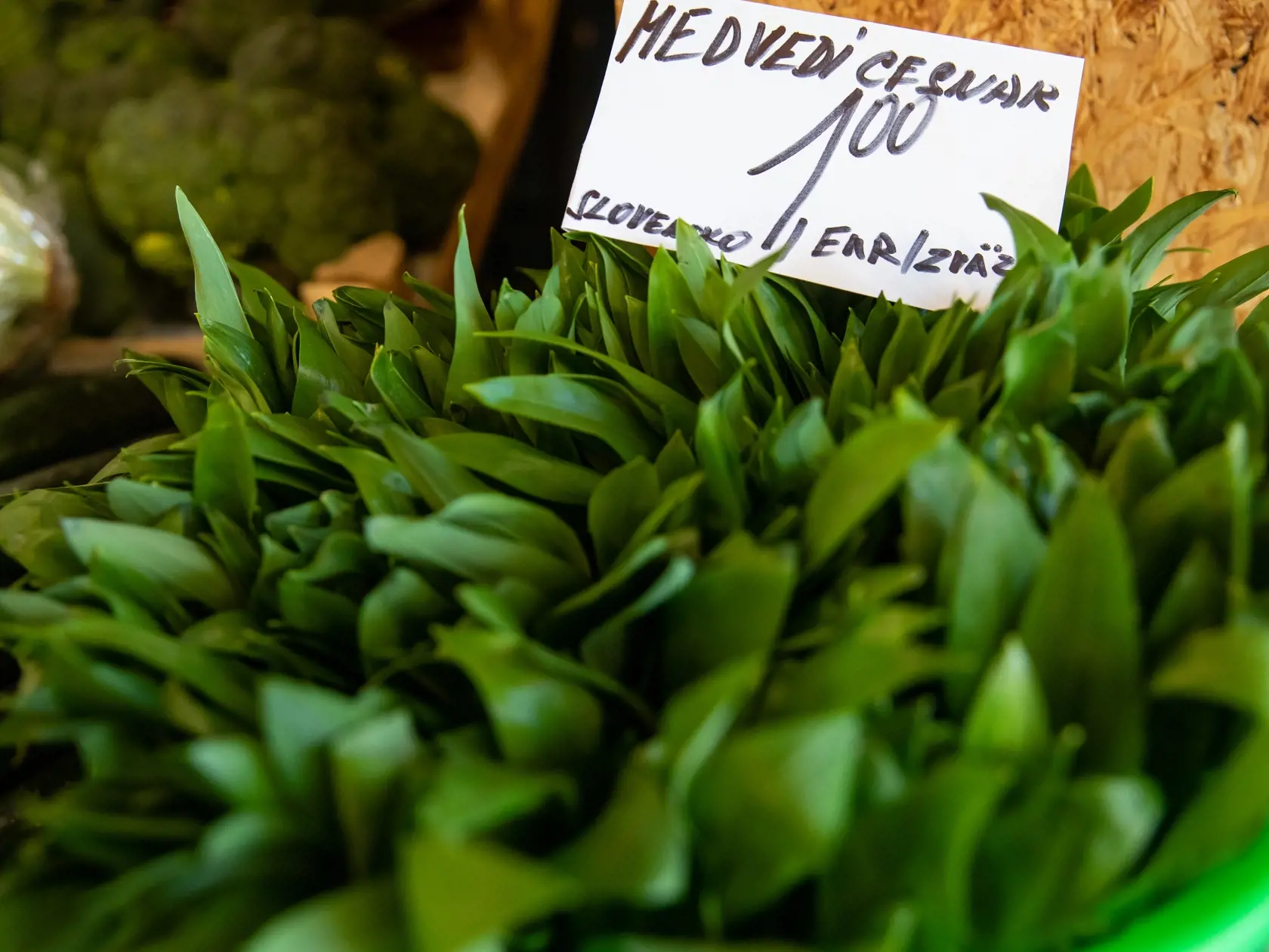 Covidové opatrenia vo Fresh Markete a trhovisku Miletičová.