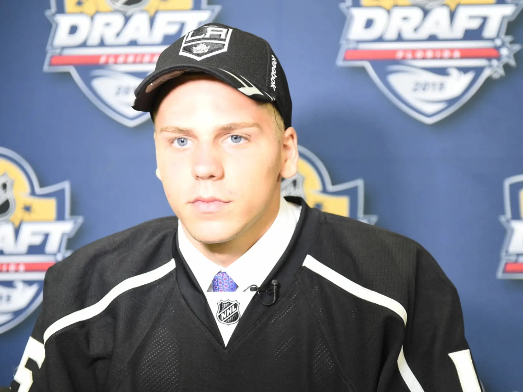 Erik Černák vhupol do zámoria ako draftovaný hráč Los Angeles.