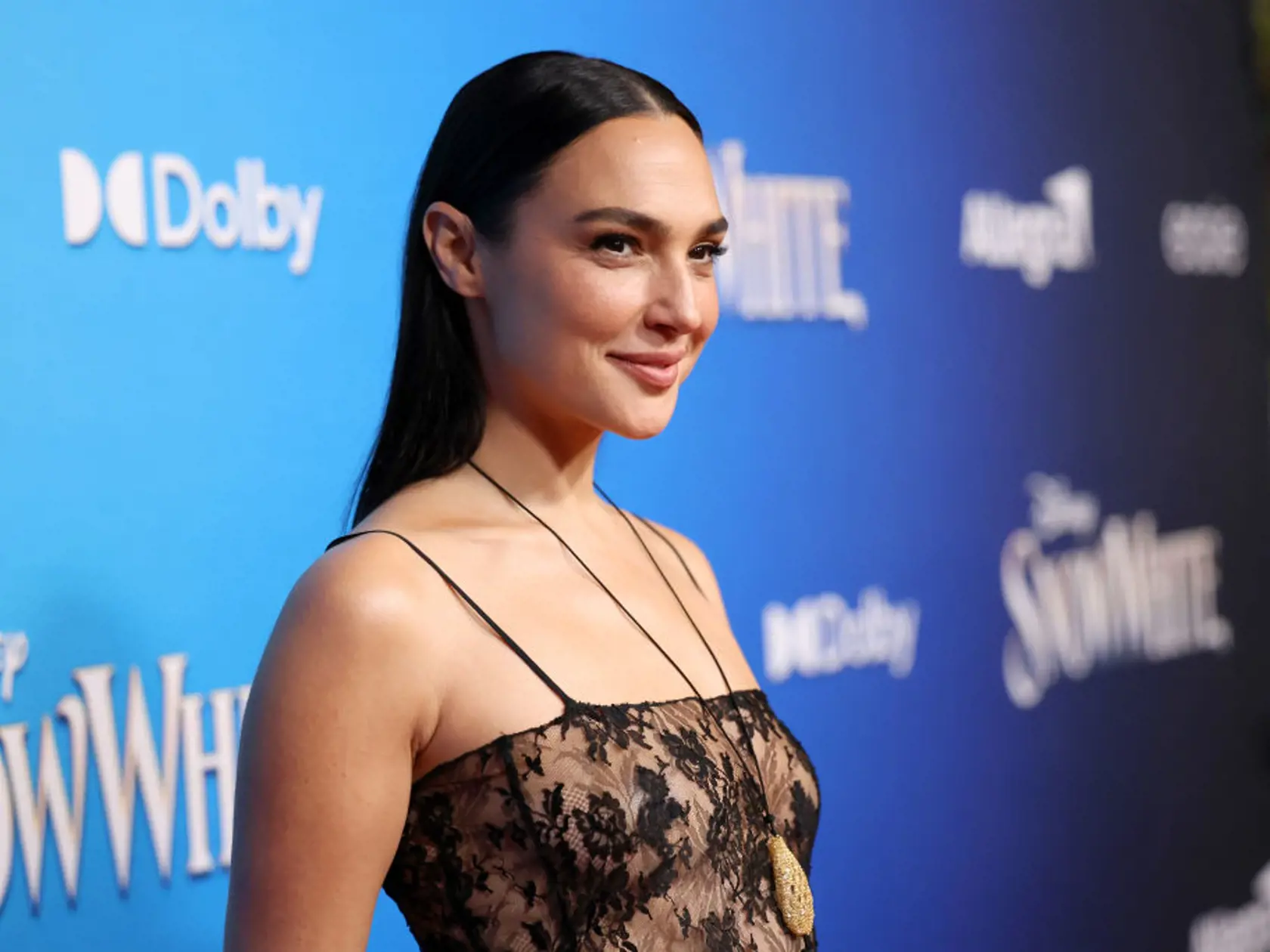 Gal Gadot hrá v Snehulienke Zlú kráľovnú. 