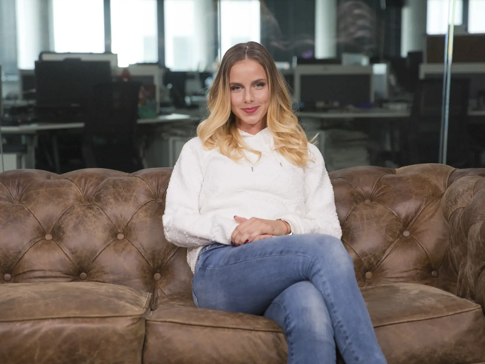 Nela Pociskova v studiu News and Media