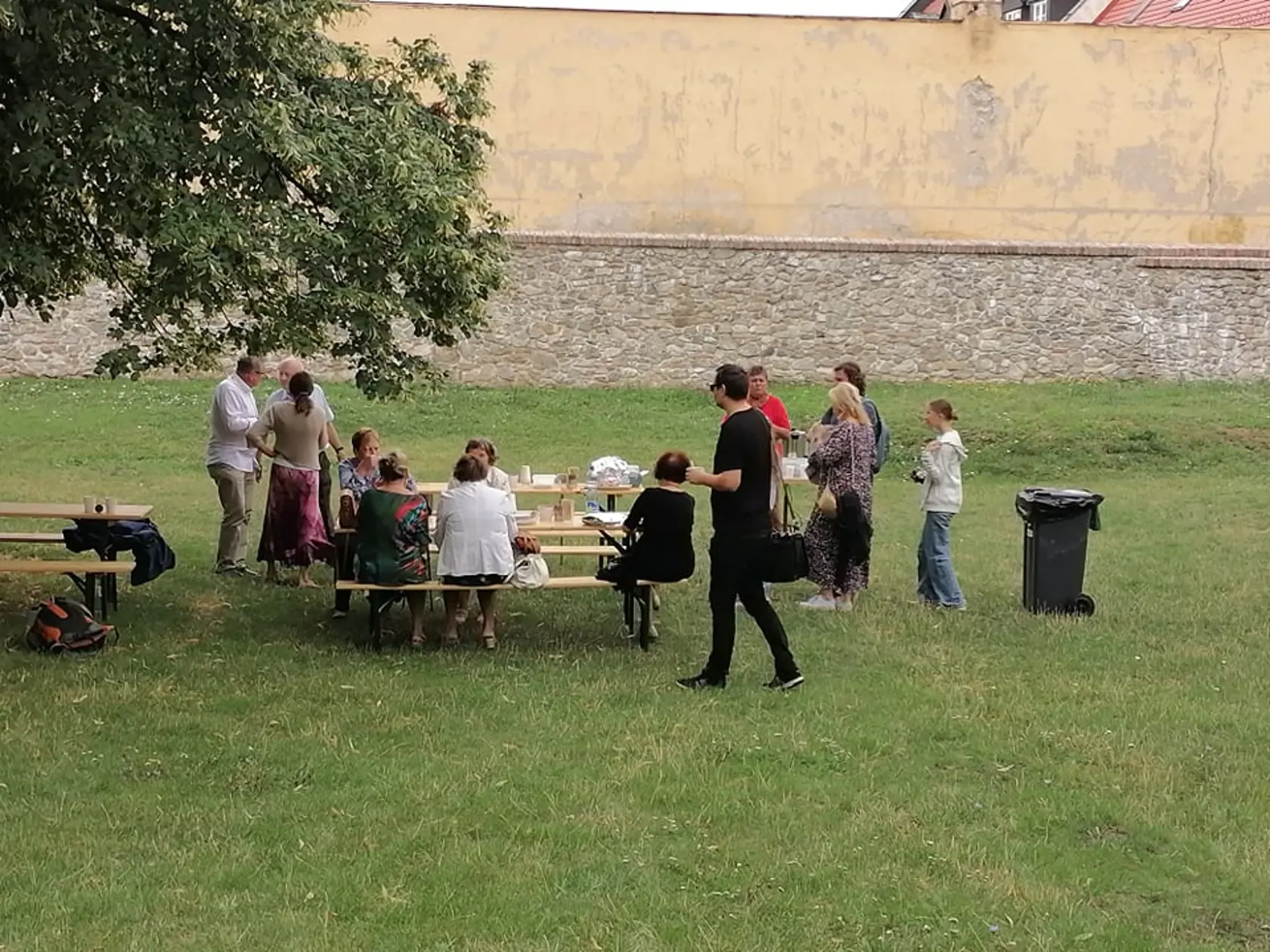 Svadba Juraja Drobu a Miroslavy Valovičovej. Medzi pozvanými nechýbajú známe osobnosti z biznisu, politiky a kultúry.