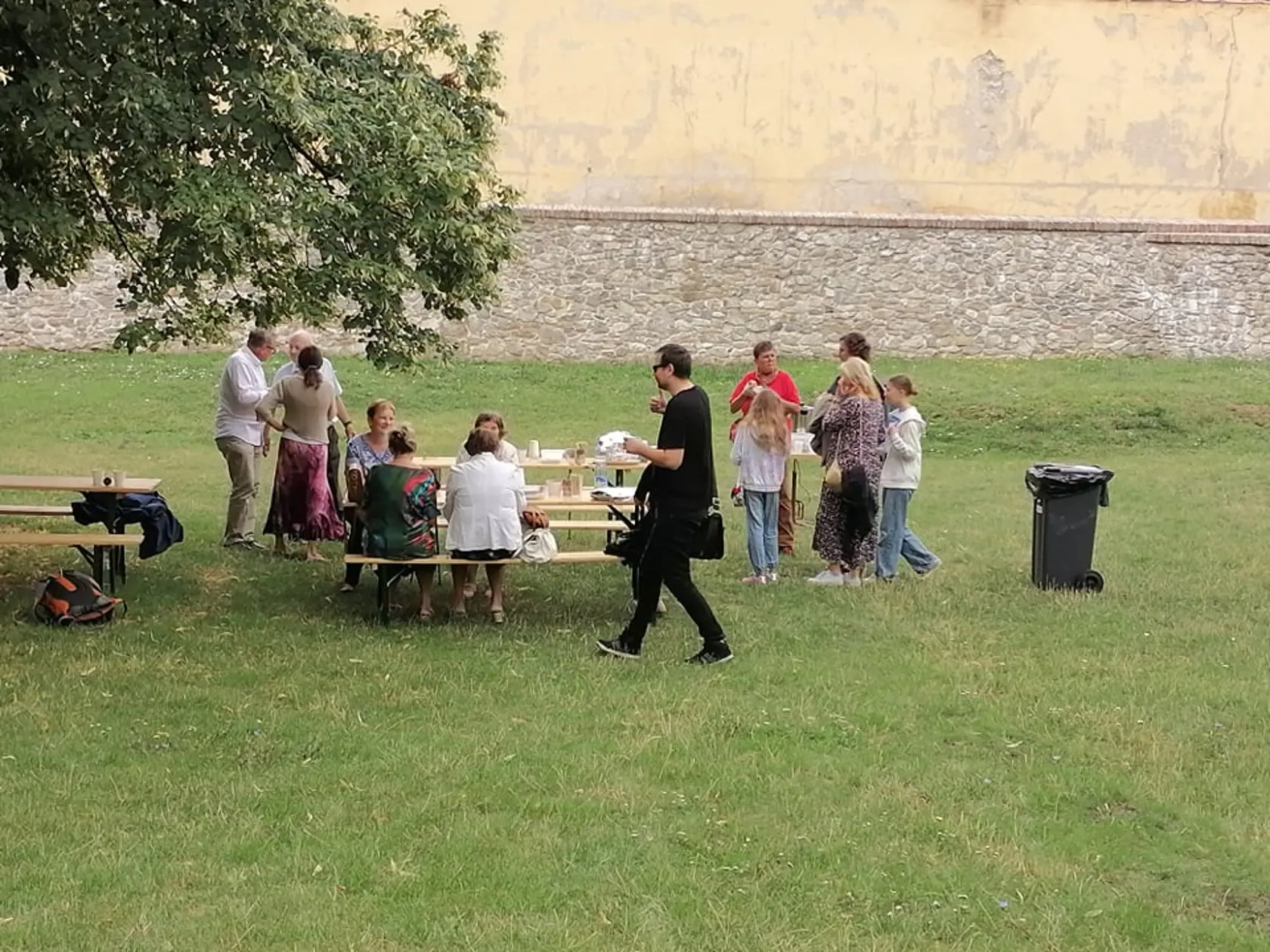 Svadba Juraja Drobu a Miroslavy Valovičovej. Medzi pozvanými nechýbajú známe osobnosti z biznisu, politiky a kultúry.