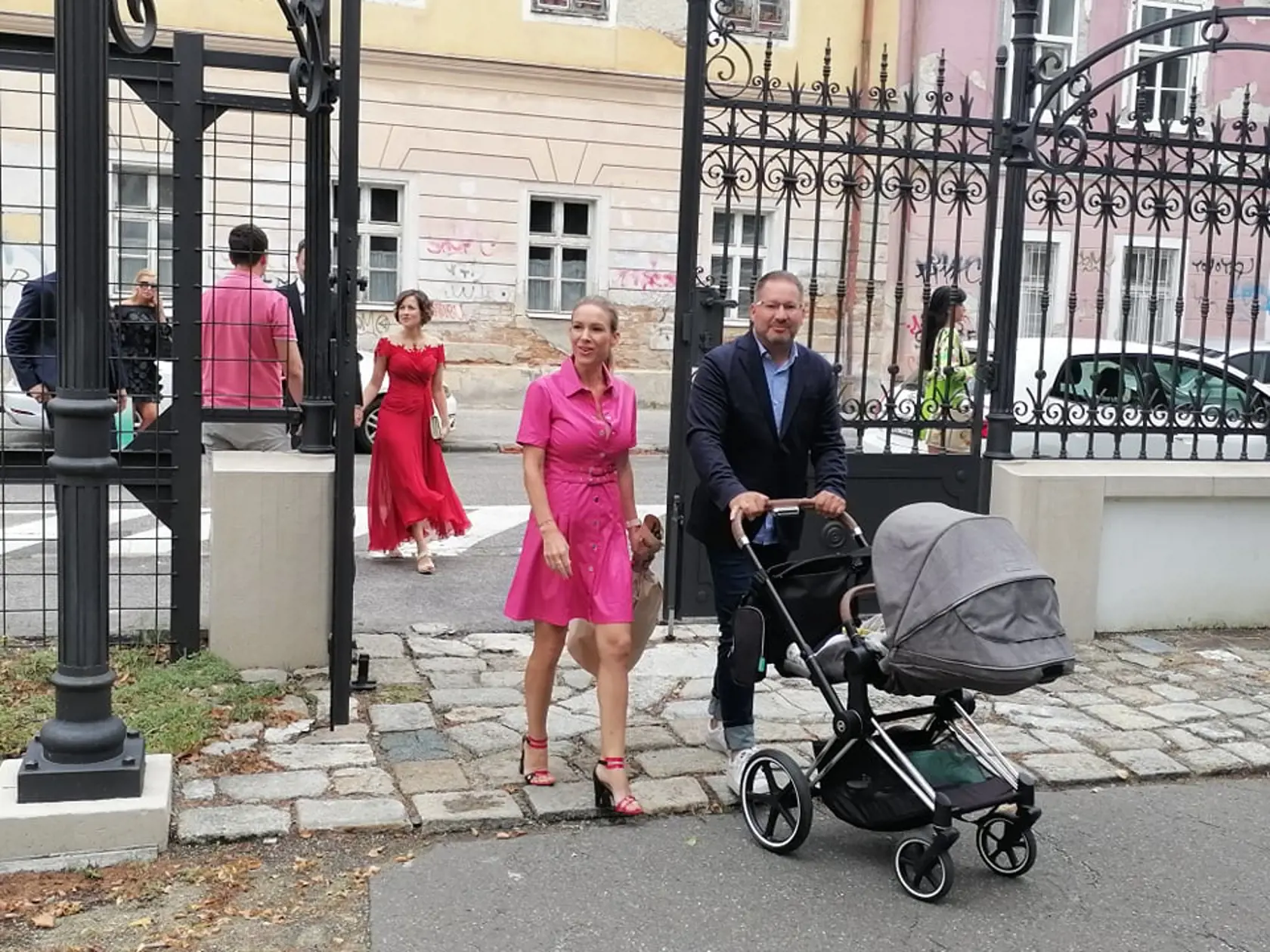 Politické špičky, umelci, športovci a podnikatelia. To sú hostia, ktorí na Drobovej svadbe nemôžu chýbať.