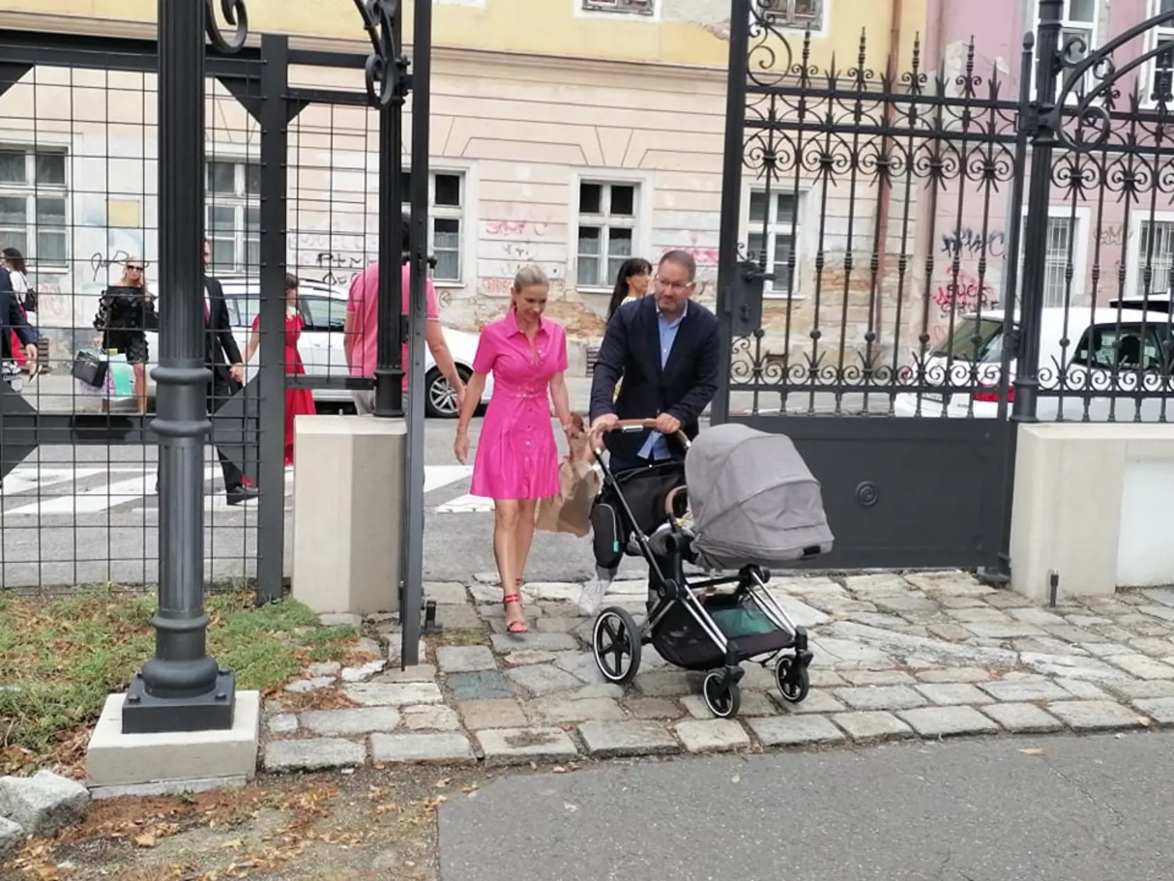 Politické špičky, umelci, športovci a podnikatelia. To sú hostia, ktorí na Drobovej svadbe nemôžu chýbať.