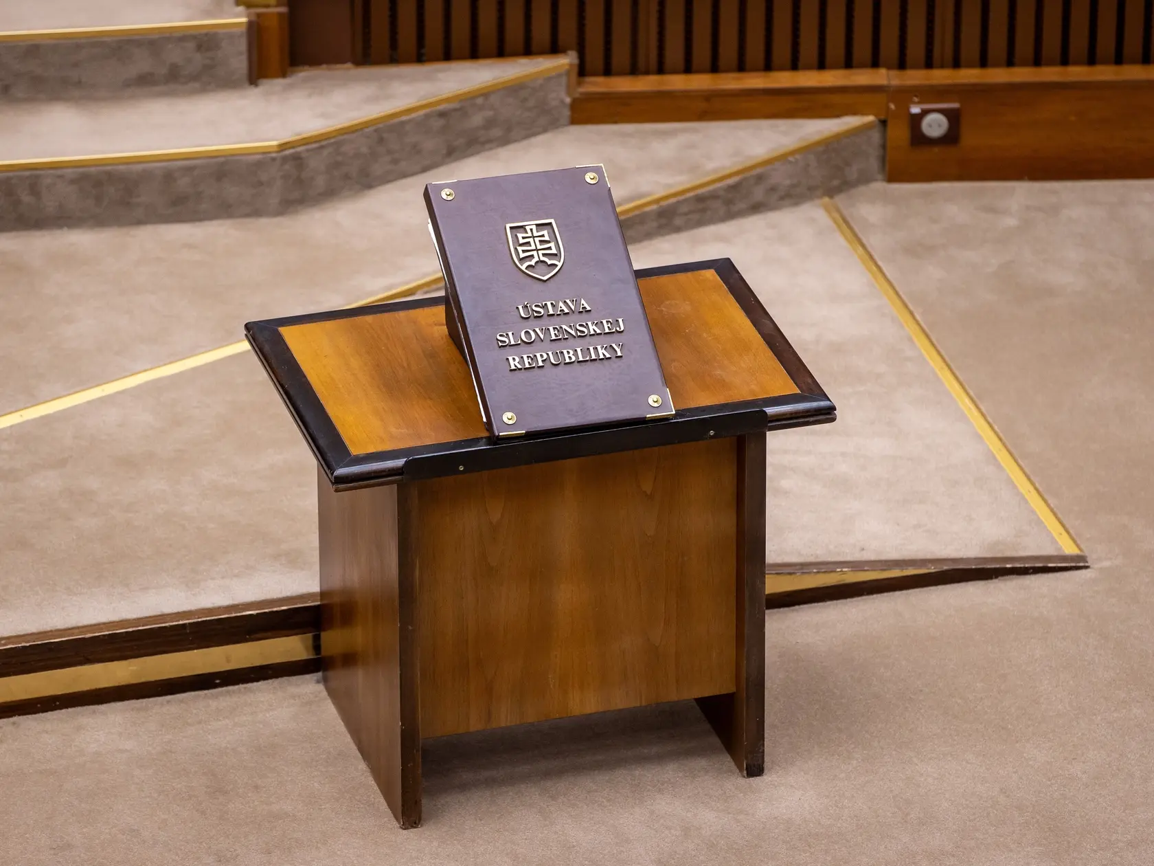 Na snímke Ústava Slovenskej Republiky.
