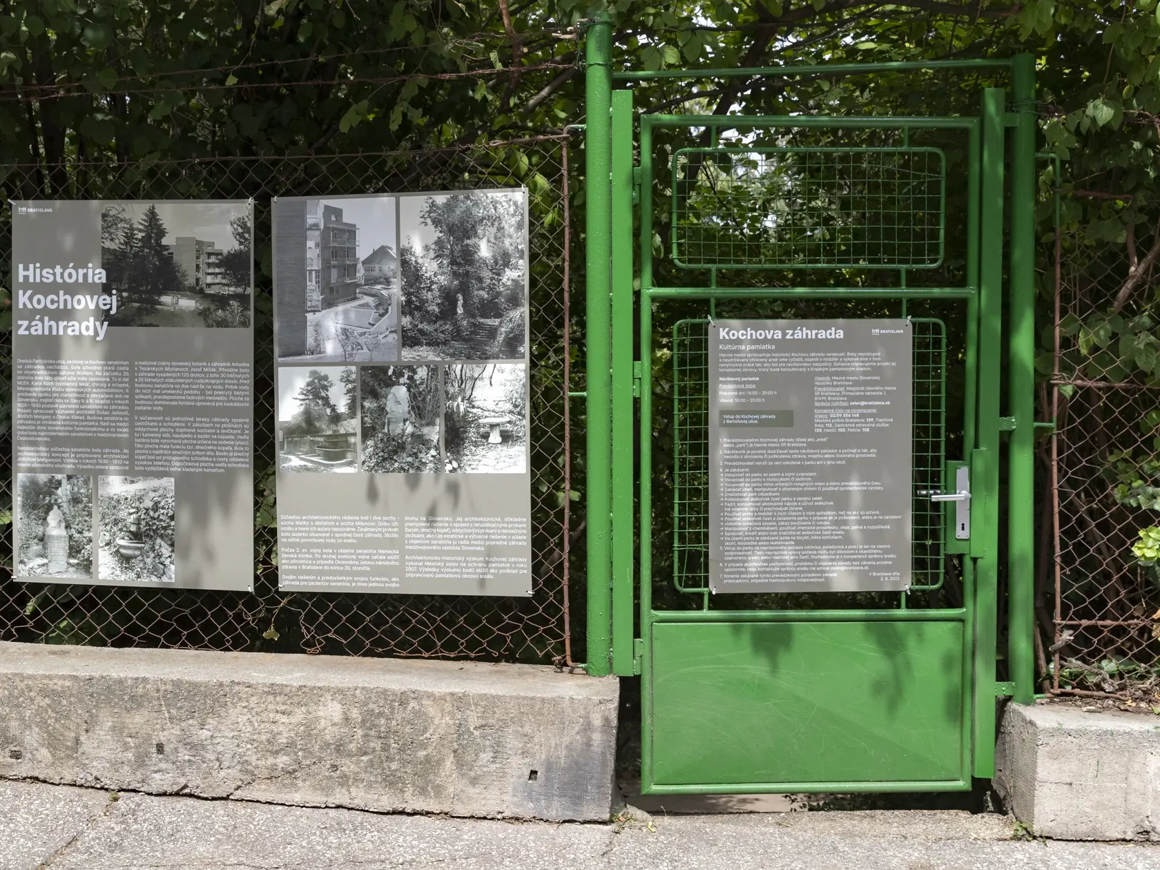 Kochova záhrada je chránený areál na Partizánskej ulici v Bratislave. Bola založená v tridsiatych rokoch 20. storočia ako súčasť sanatória MUDr. Karola Kocha. Zaujímavá je exotickou skladbou, výsadbovým plánom a celkovou architektúrou. V súčasnosti ju opätovne sprístupnili verejnosti.