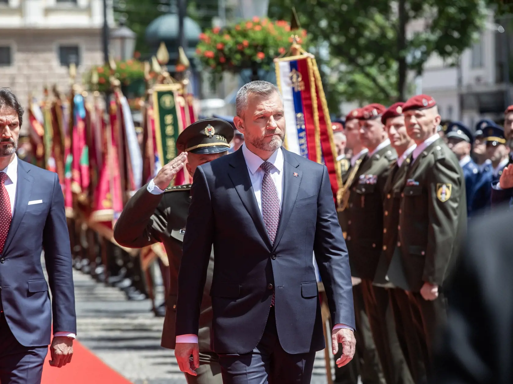 Inaugurácia Petra Pellegriniho, prehliadka jednotiek Ozbrojených síl SR. Na snímke je Peter Pellegrini a Robert Kaliňák.
