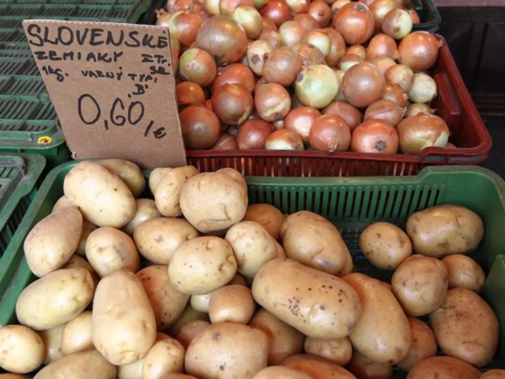 BEŽNÁ CENA:
Kilogram nás
vyjde zhruba
okolo
60 centov.